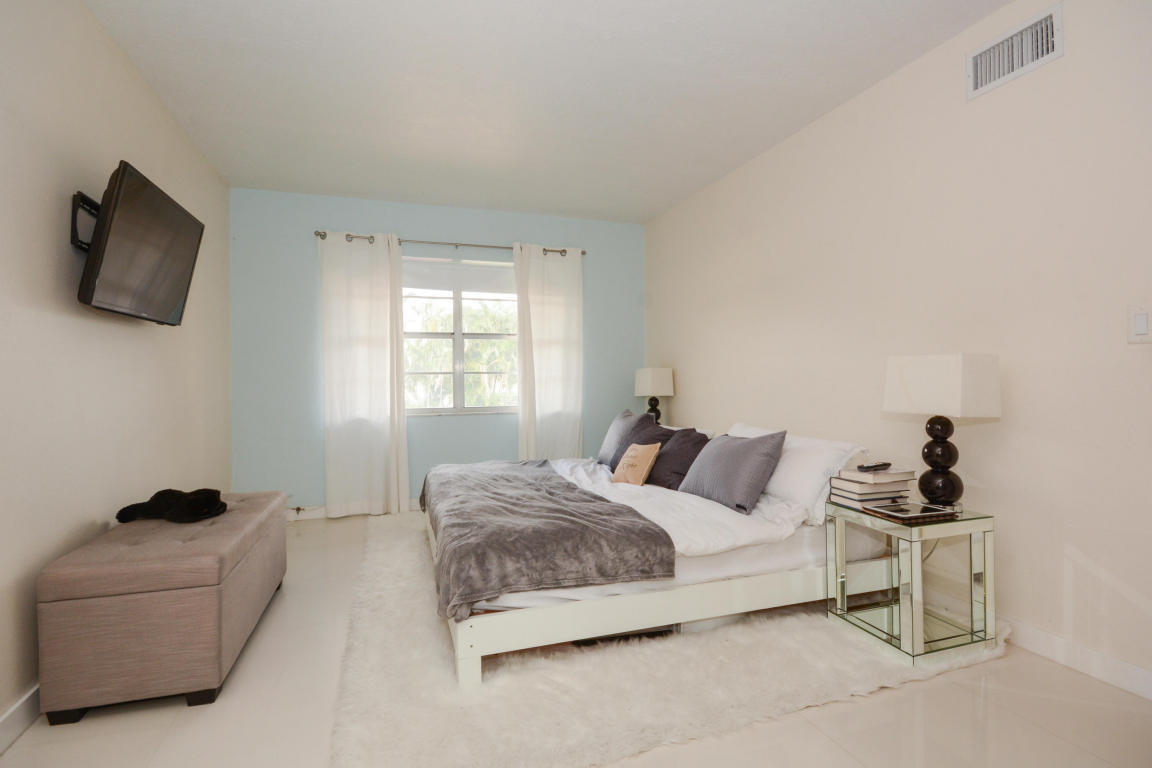 BOCA LINDA CONDO - Residential