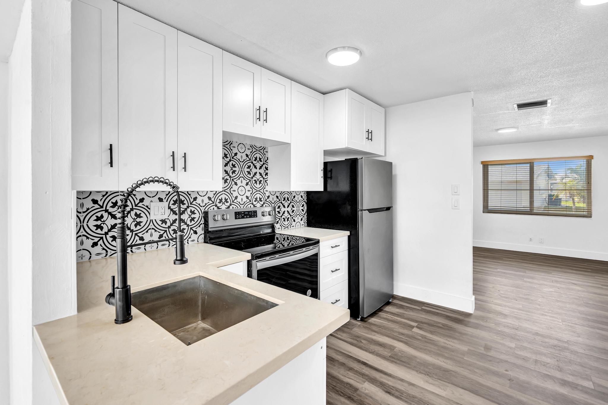 MAINLANDS OF TAMARAC LAKES - Residential