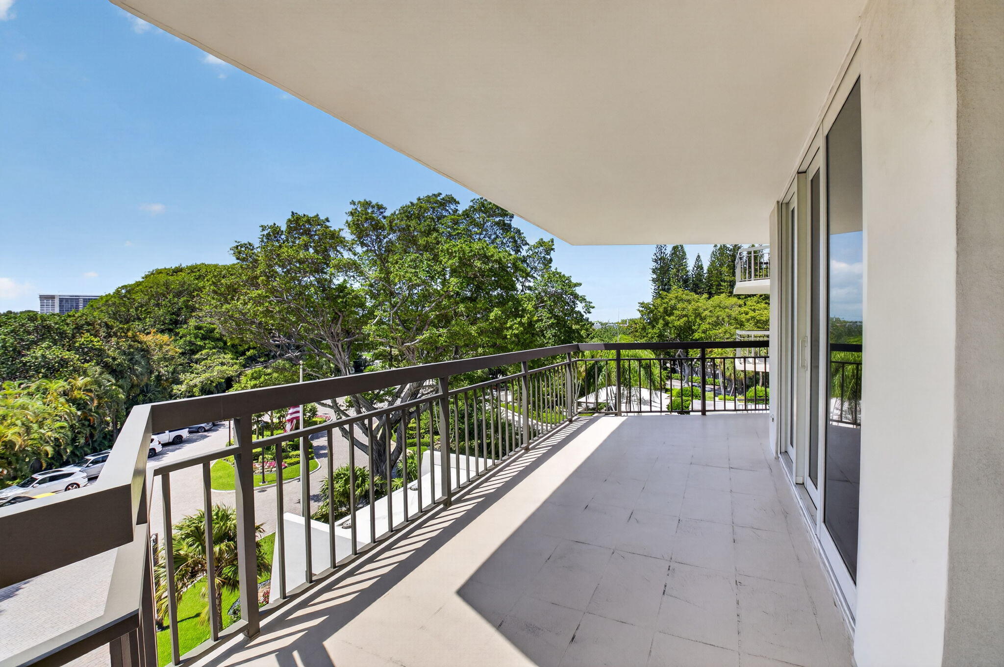 CARLTON CONDO - Residential