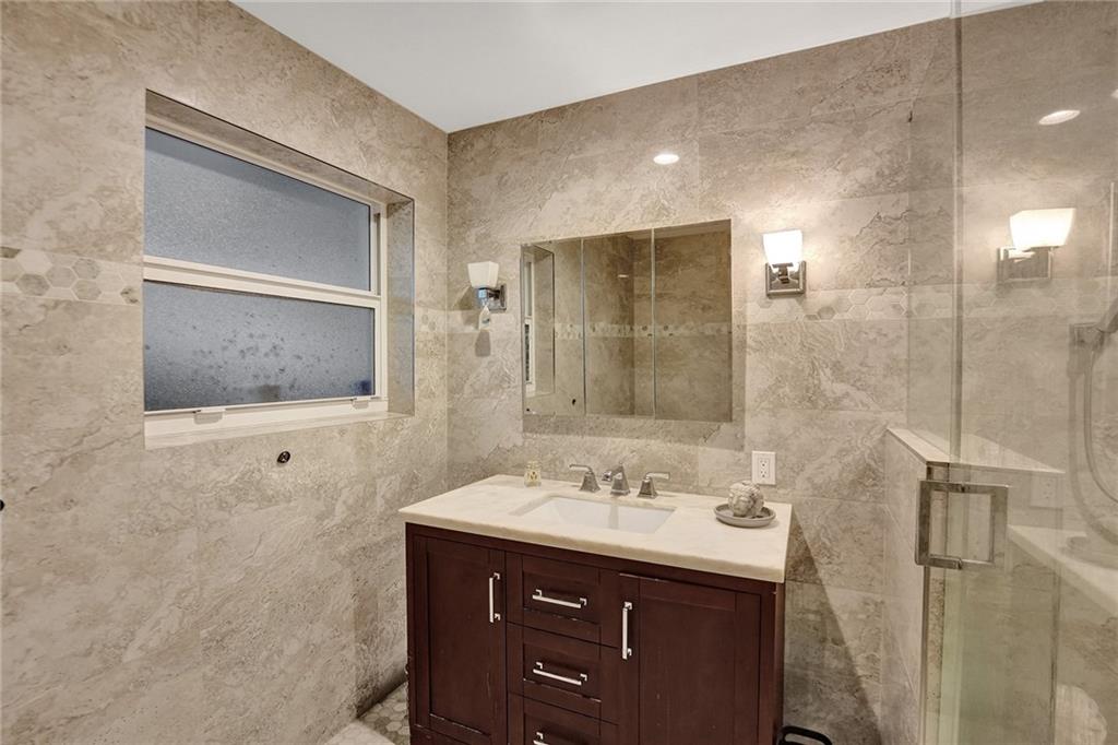 Middle River Manor Add 38 - Residential