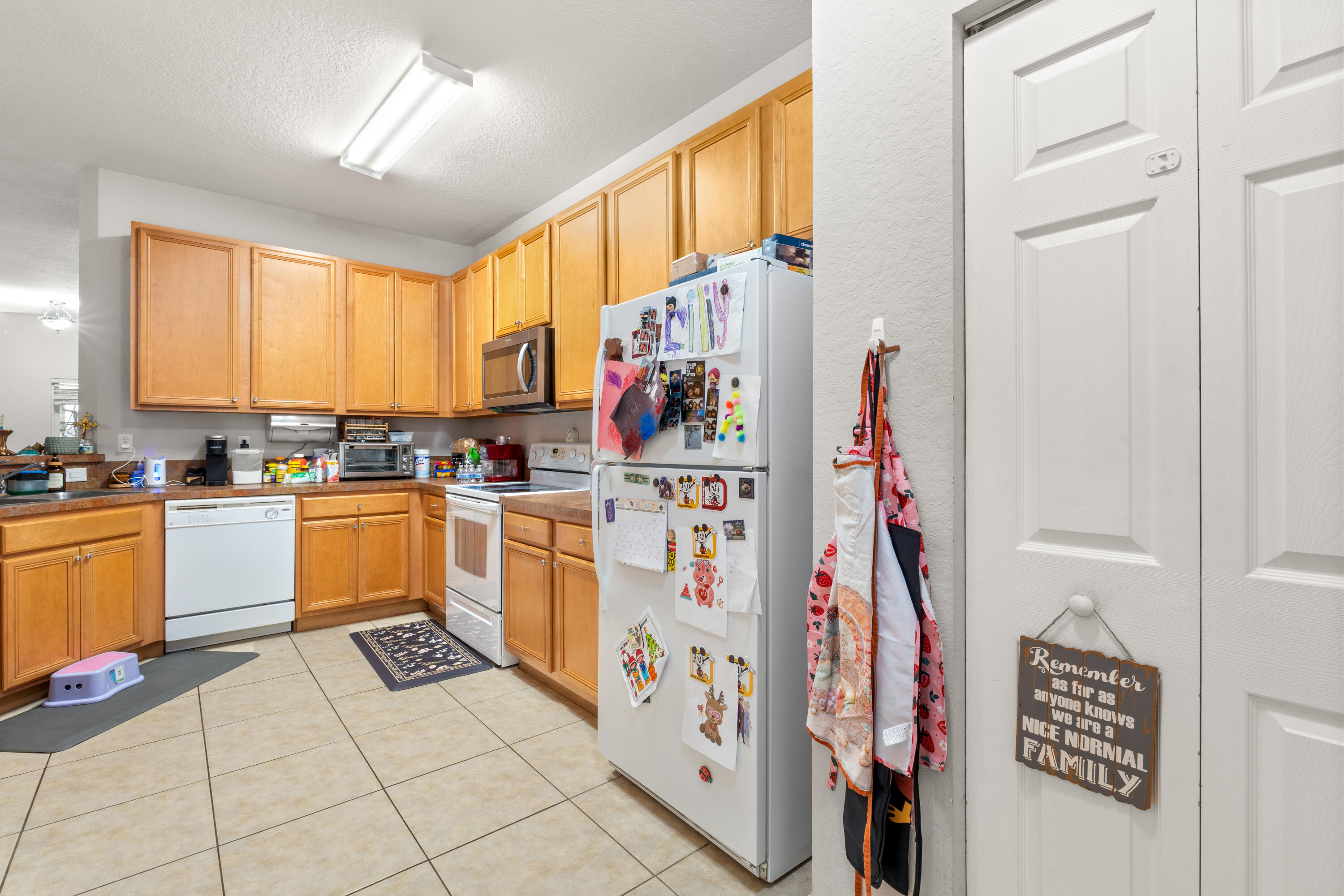 MAGNOLIA BAY CONDOMIMIUM - Residential