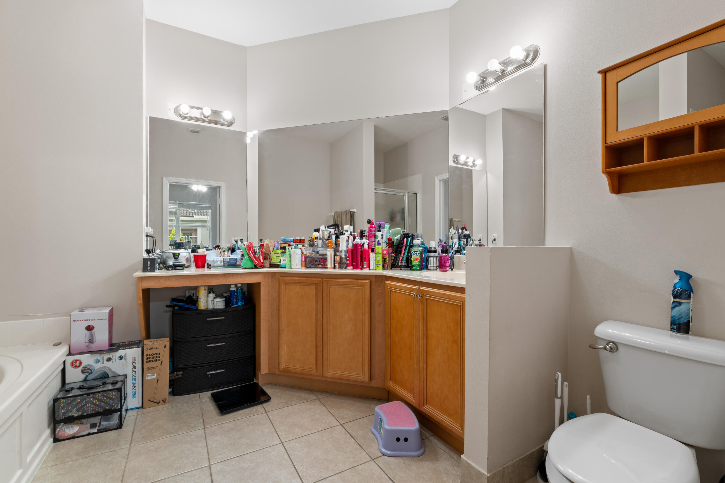 MAGNOLIA BAY CONDOMIMIUM - Residential