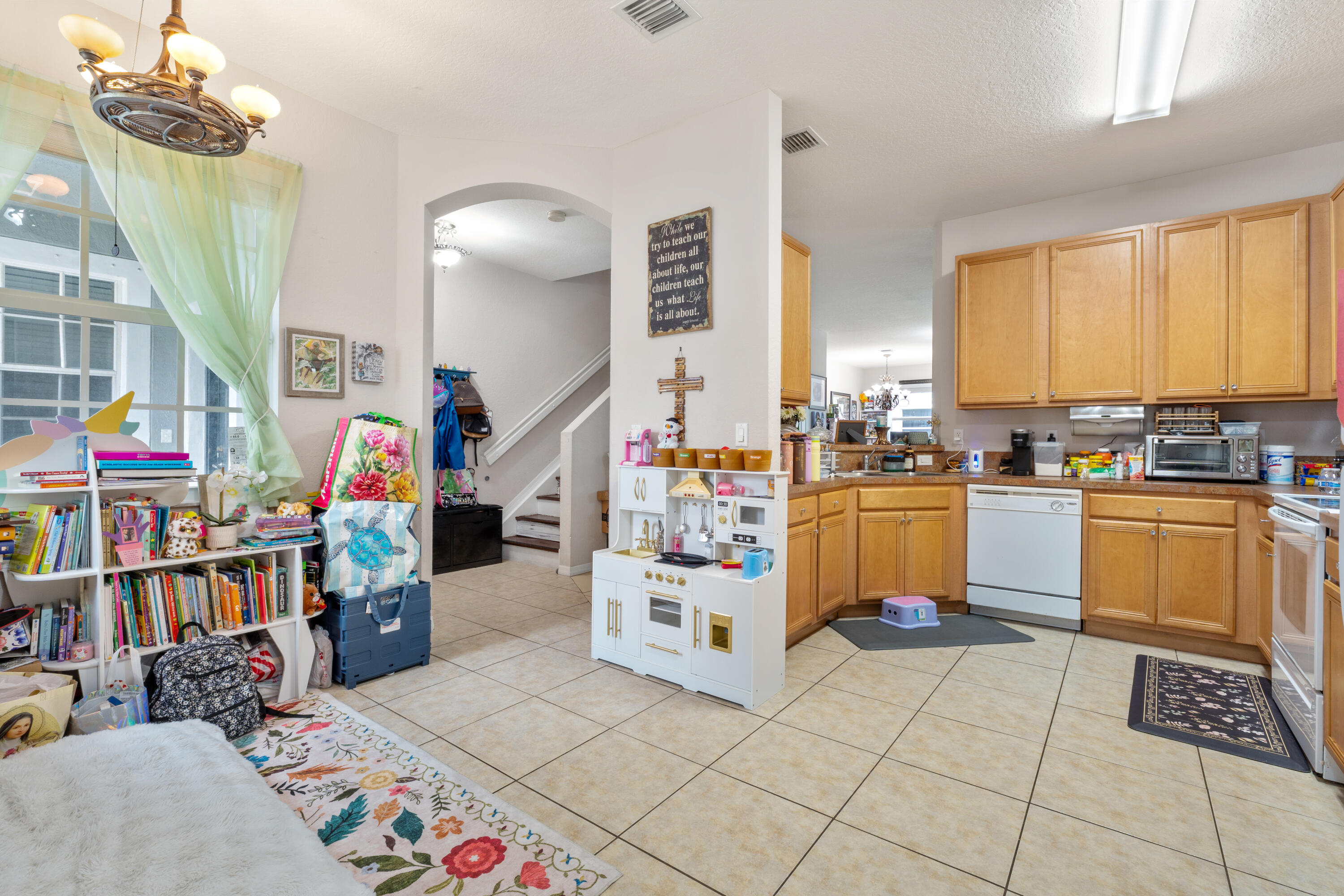 MAGNOLIA BAY CONDOMIMIUM - Residential
