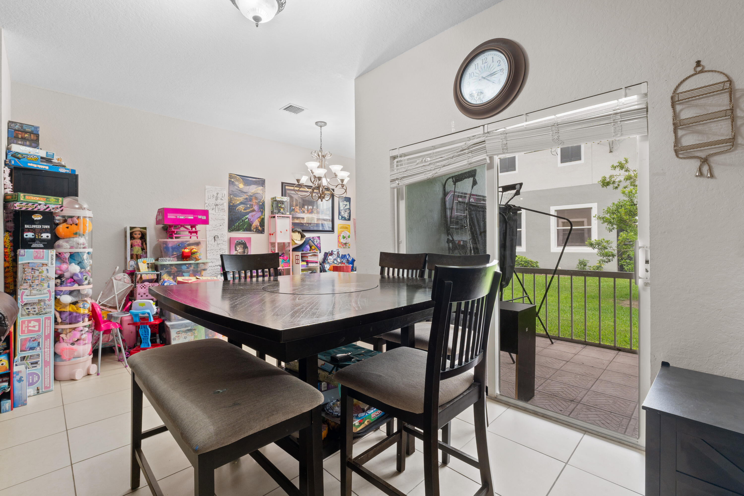 MAGNOLIA BAY CONDOMIMIUM - Residential