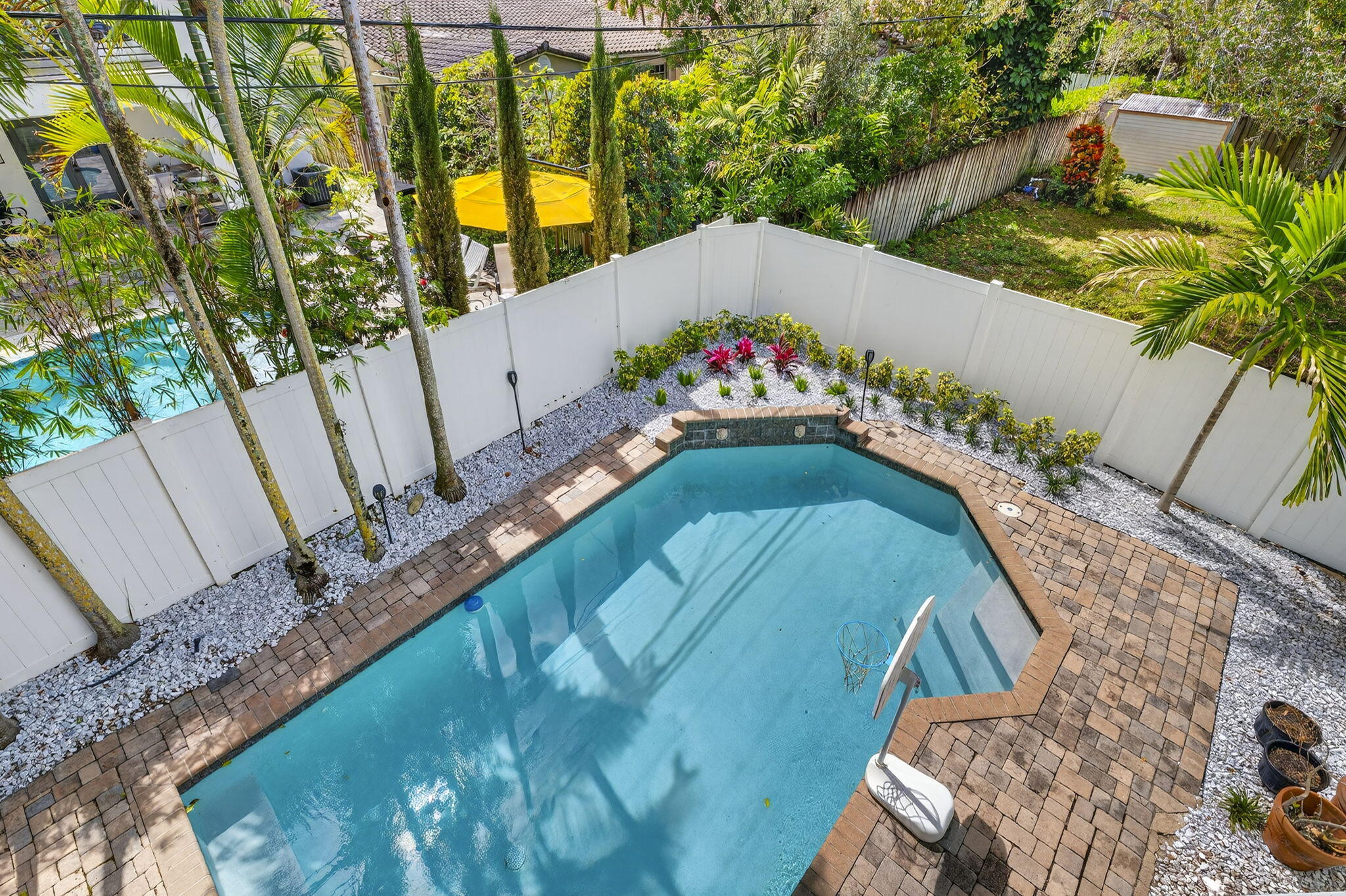RIO VISTA ISLES - Residential