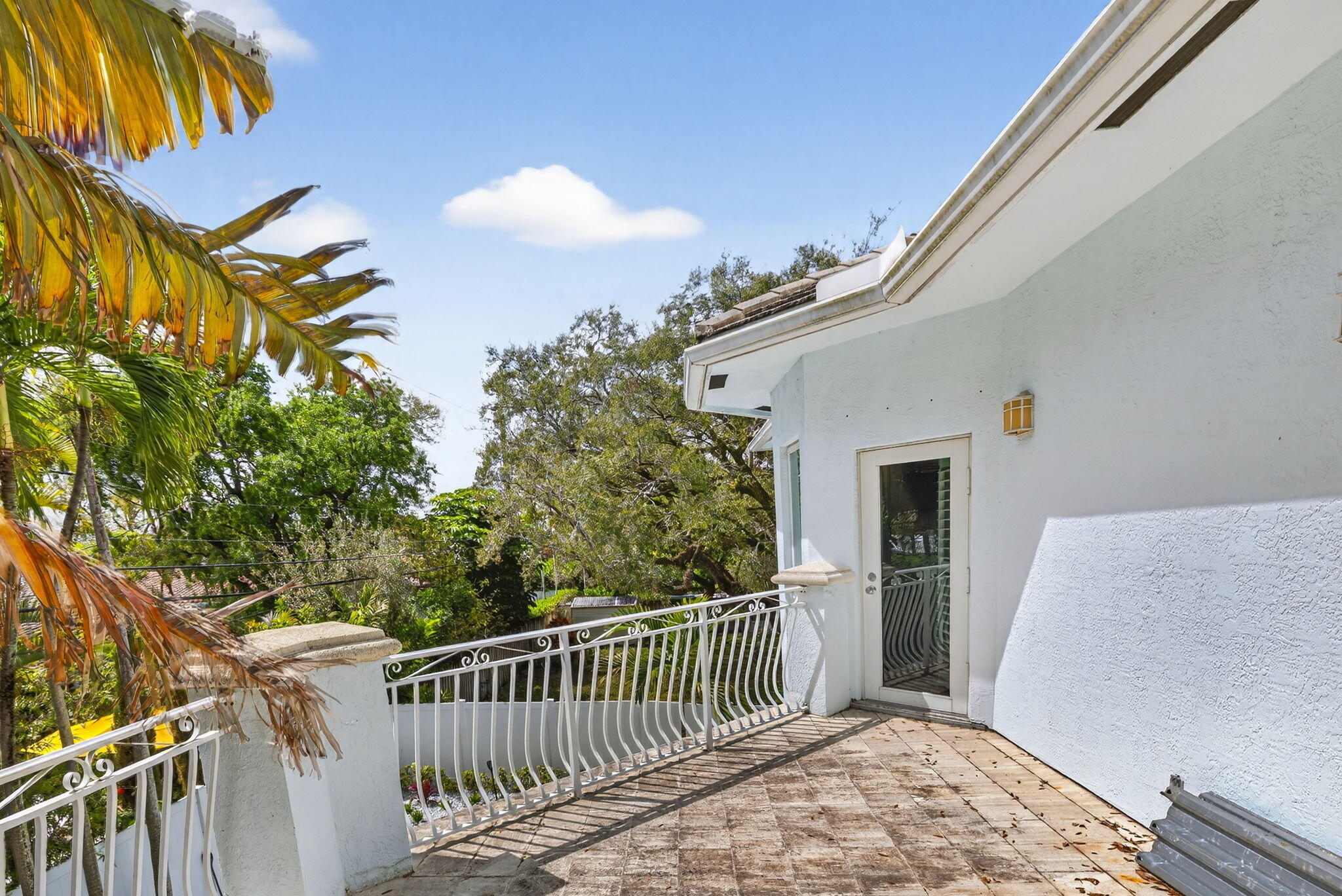 RIO VISTA ISLES - Residential