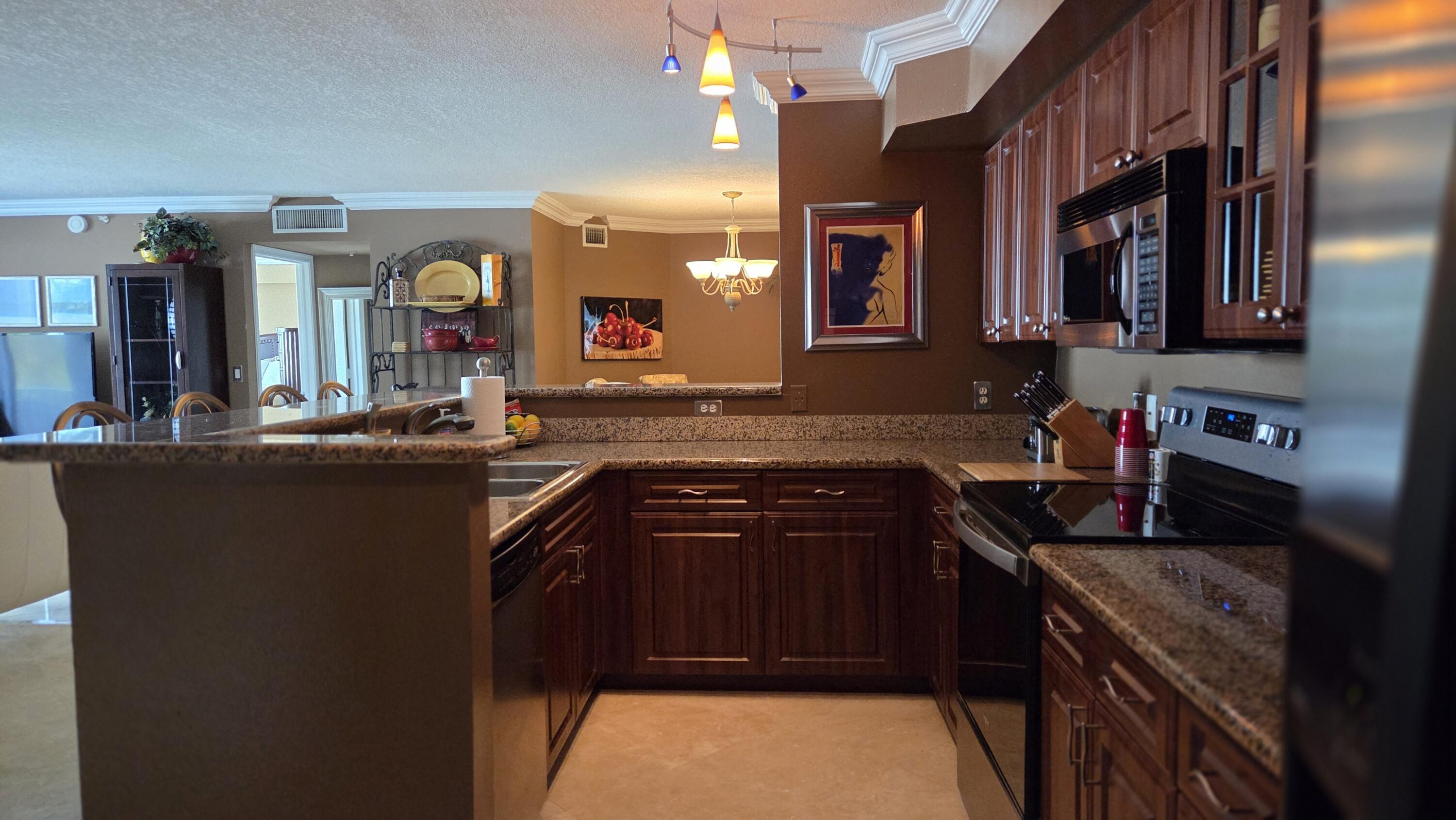 HIGHLAND BEACH CLUB CONDO - Residential