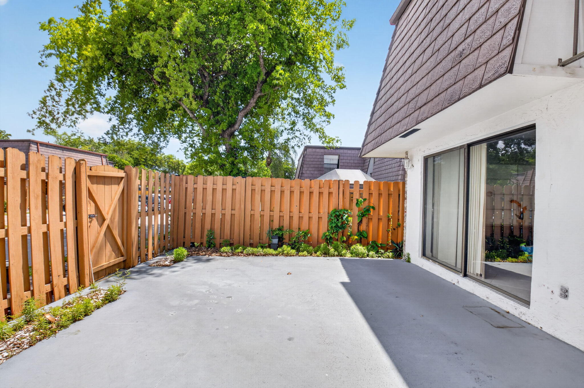 COURTYARDS AT BOCA I - Residential