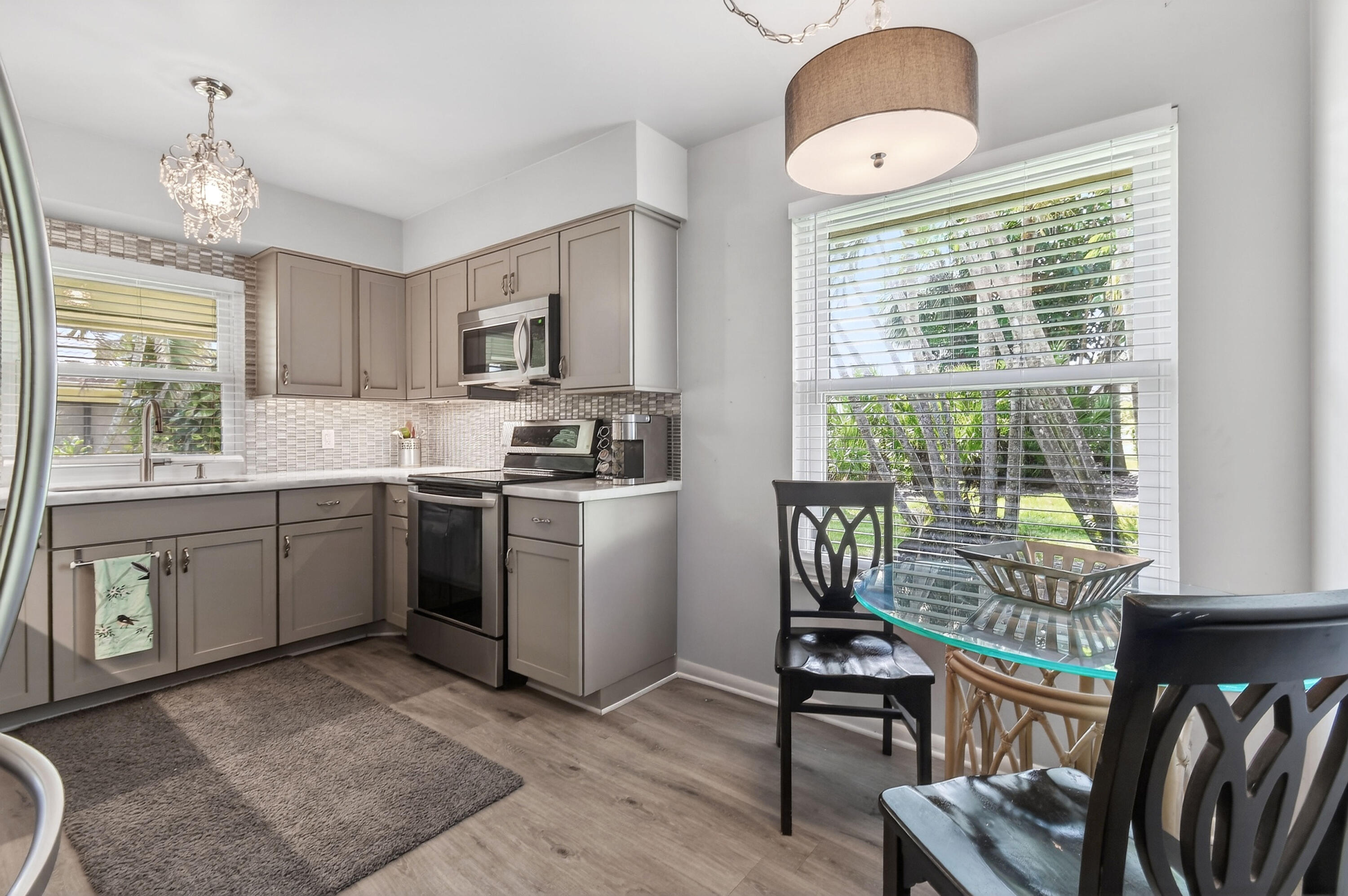 EASTPOINTE SUB 9 - Residential Lease