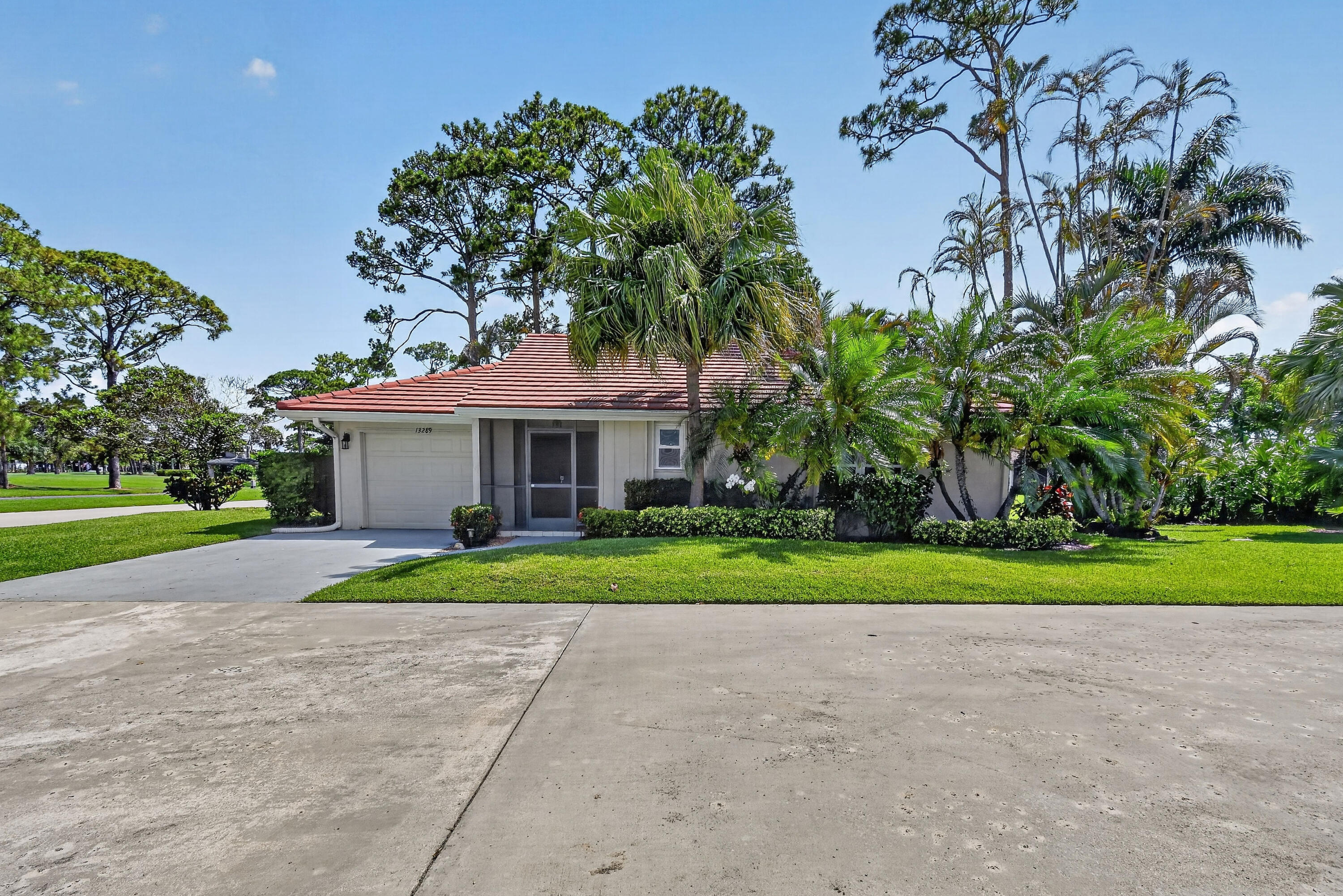 EASTPOINTE SUB 9 - Residential Lease