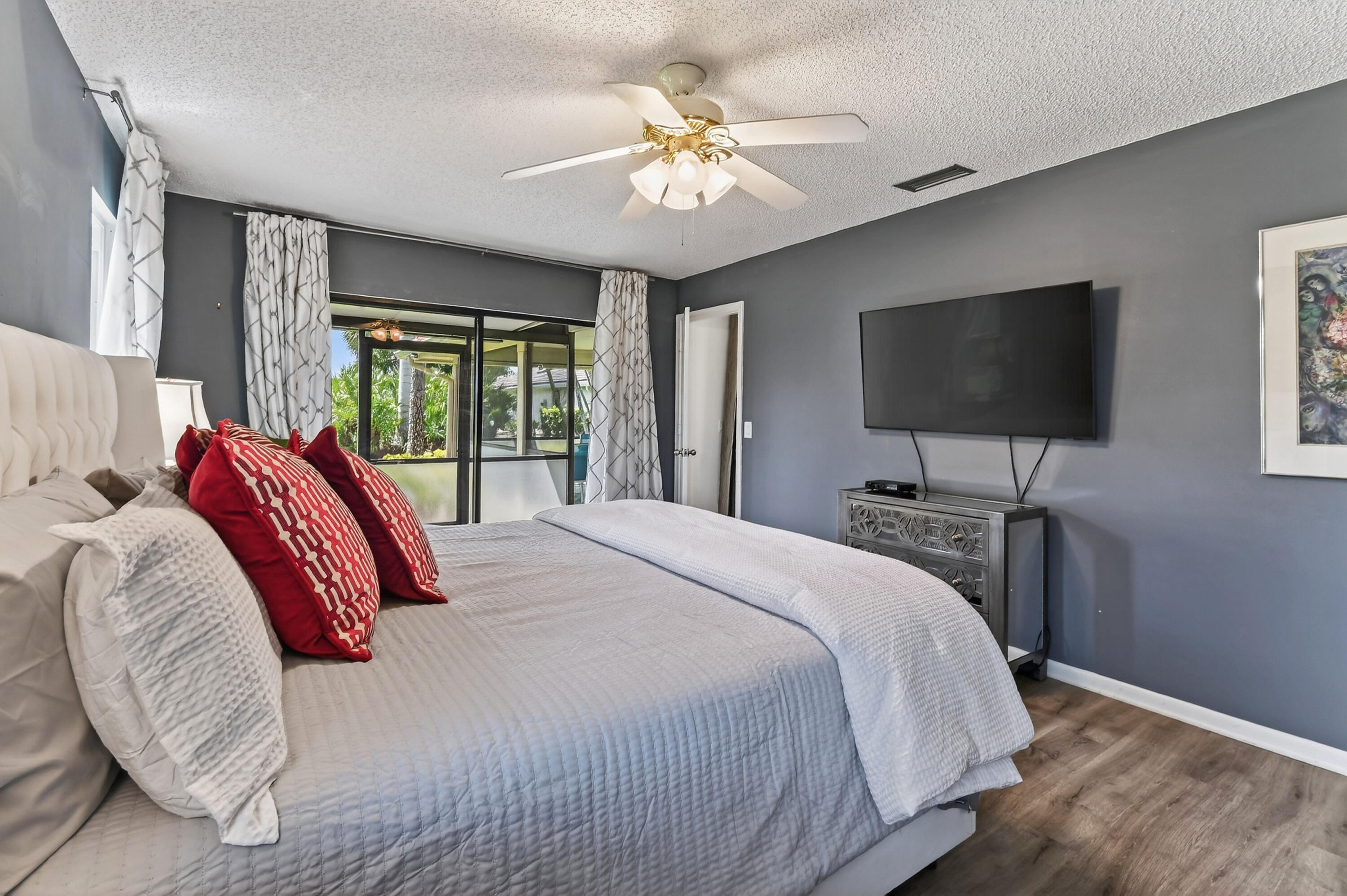 EASTPOINTE SUB 9 - Residential Lease