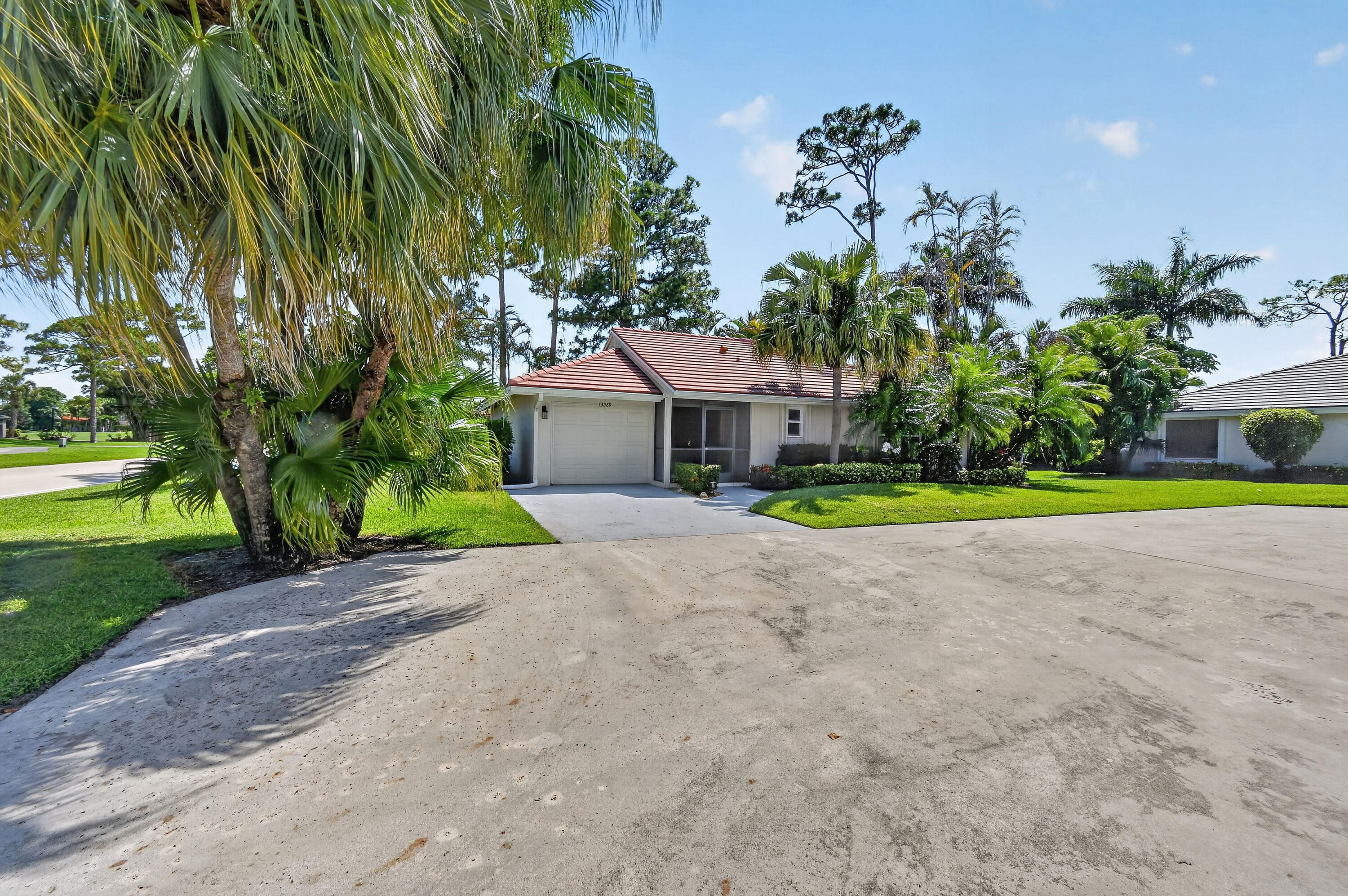 EASTPOINTE SUB 9 - Residential Lease