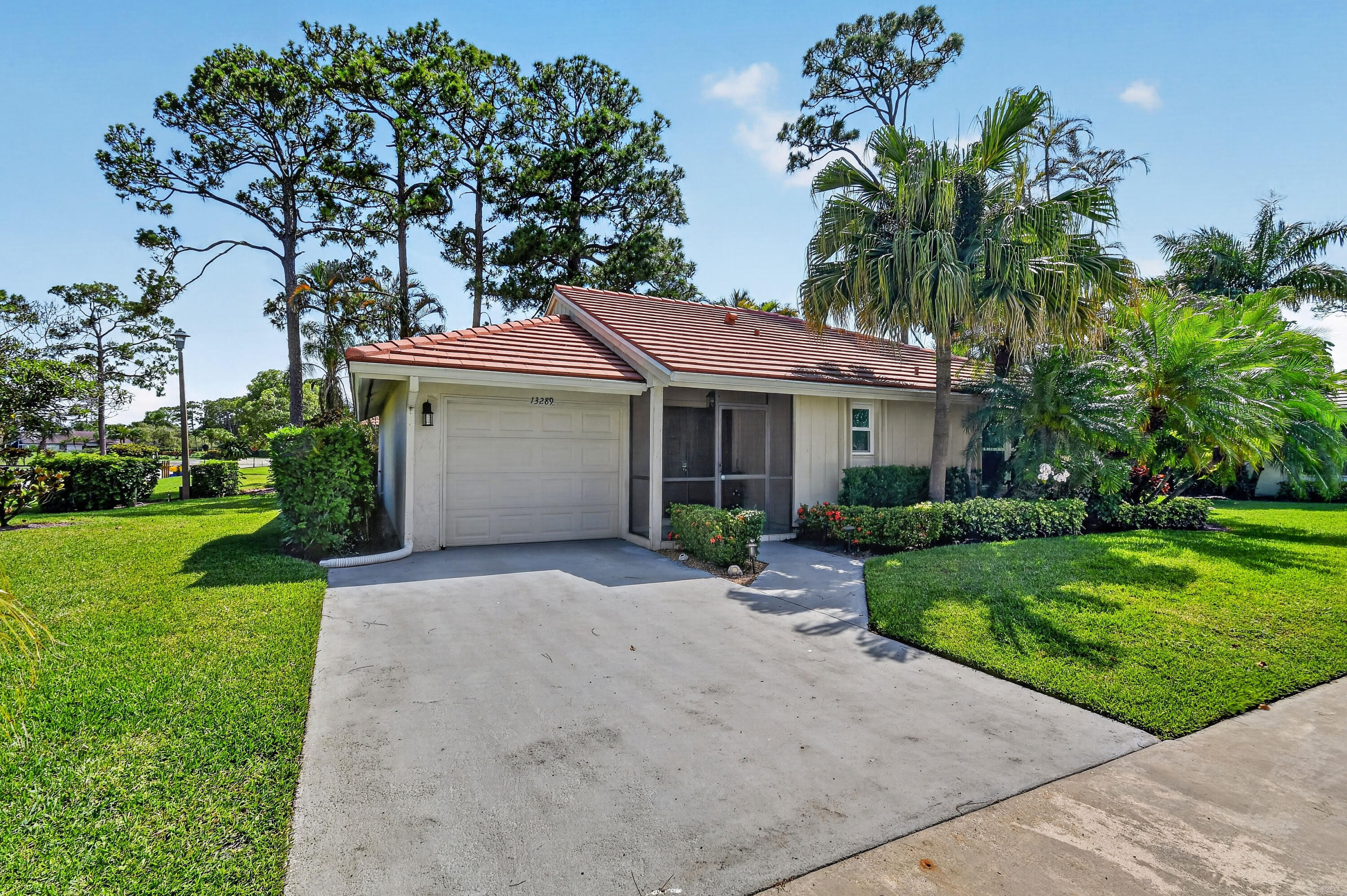 EASTPOINTE SUB 9 - Residential Lease