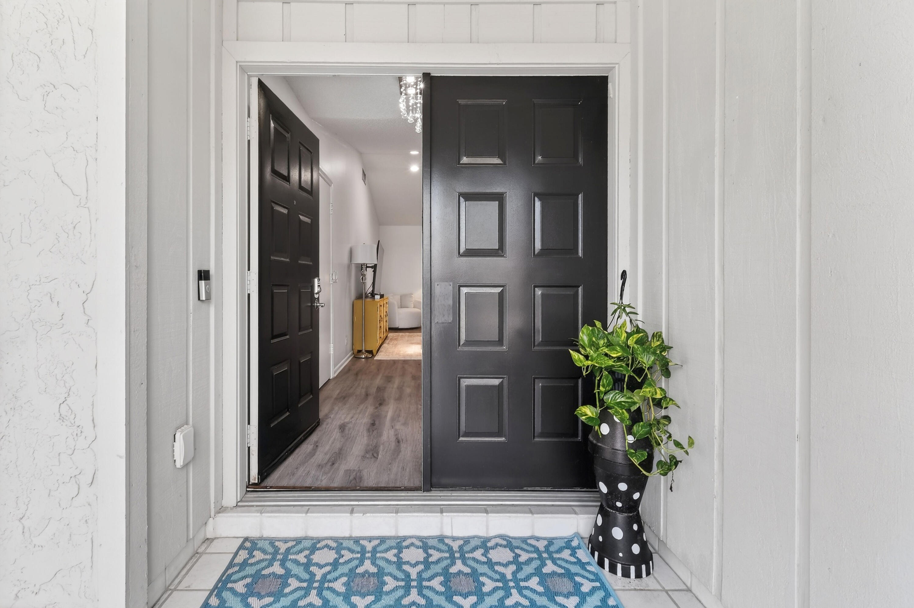 EASTPOINTE SUB 9 - Residential Lease