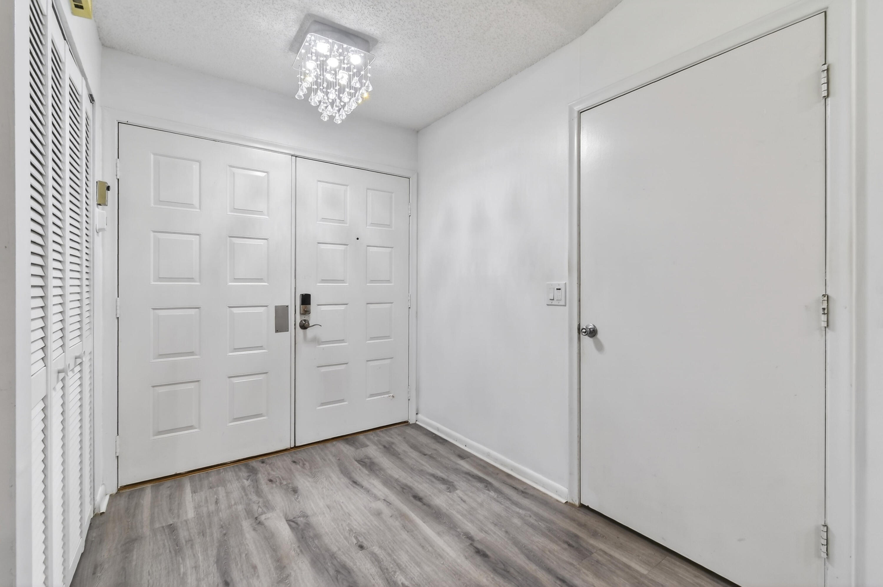 EASTPOINTE SUB 9 - Residential Lease