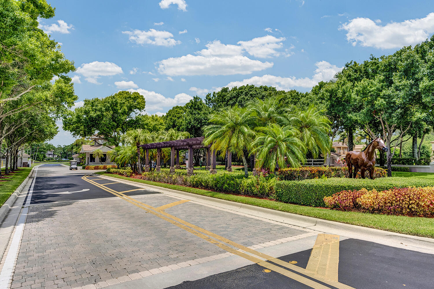 THOROUGHBRED LAKE ESTATES 2 - Residential