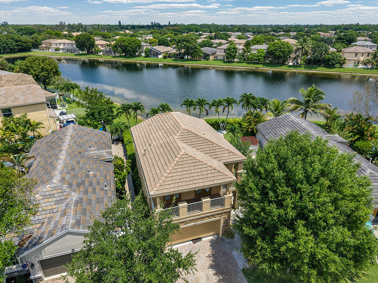 THOROUGHBRED LAKE ESTATES 2 - Residential