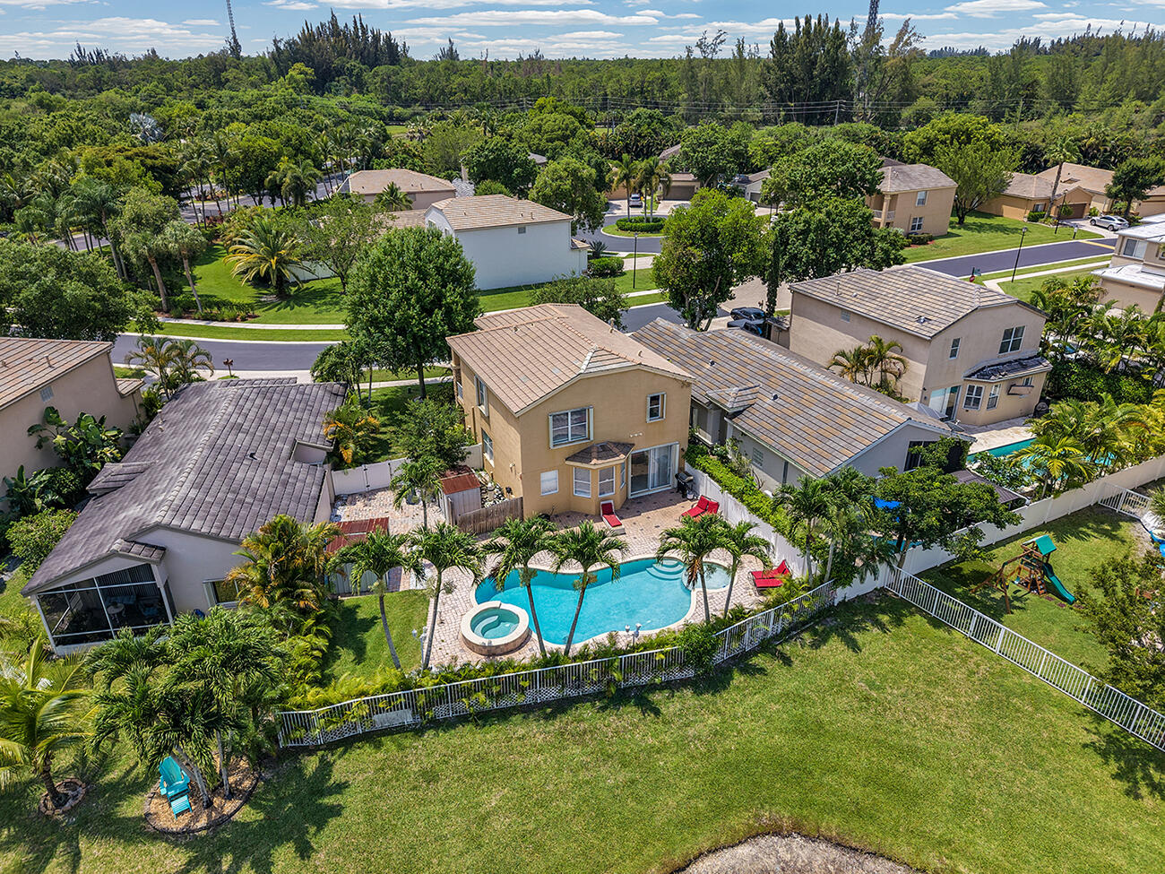 THOROUGHBRED LAKE ESTATES 2 - Residential