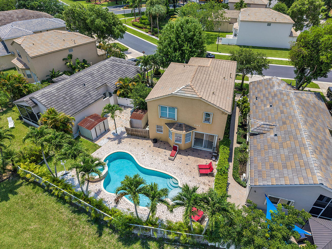 THOROUGHBRED LAKE ESTATES 2 - Residential