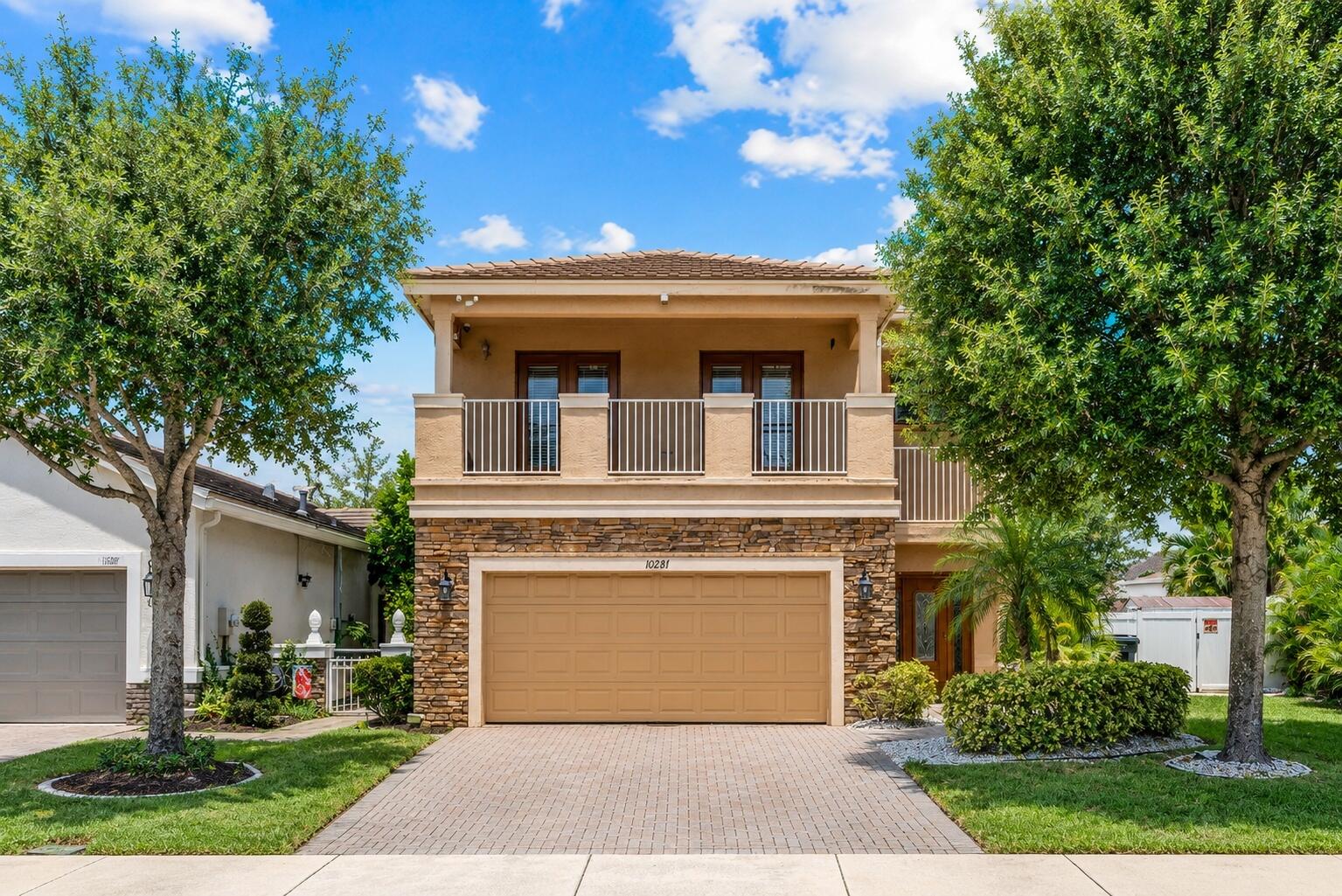 THOROUGHBRED LAKE ESTATES 2 - Residential