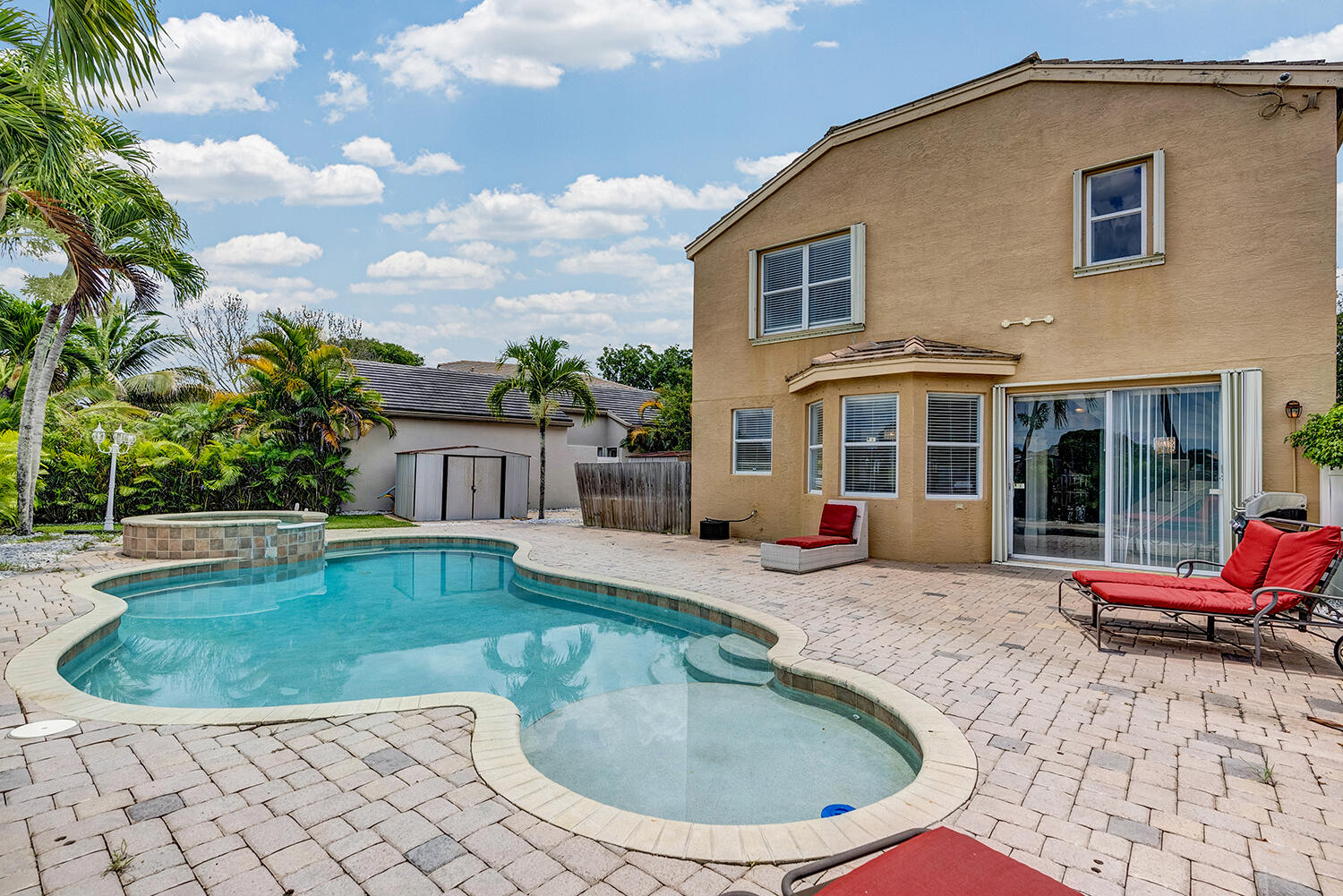 THOROUGHBRED LAKE ESTATES 2 - Residential