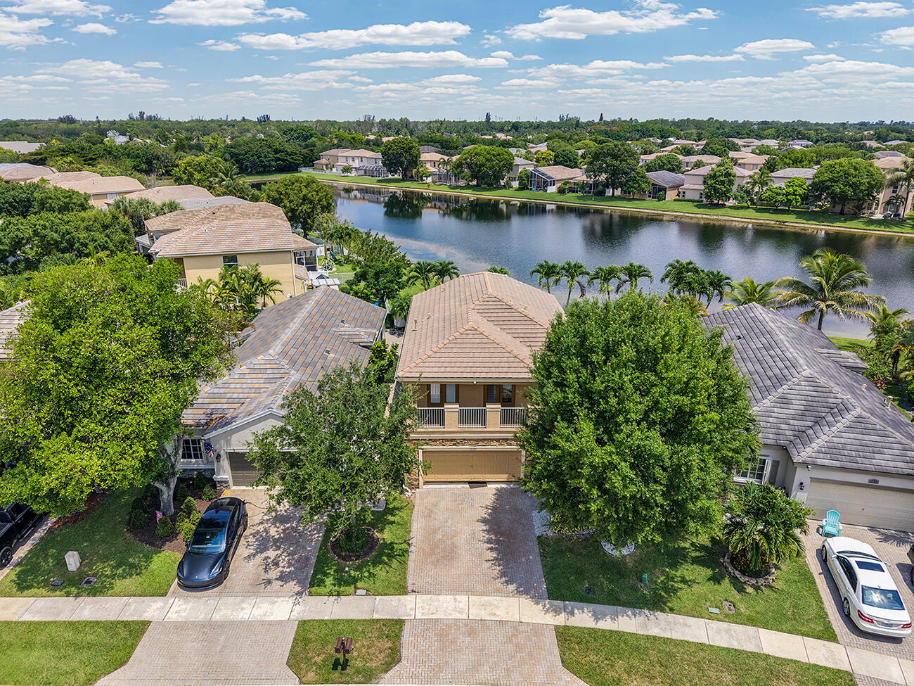 THOROUGHBRED LAKE ESTATES 2 - Residential