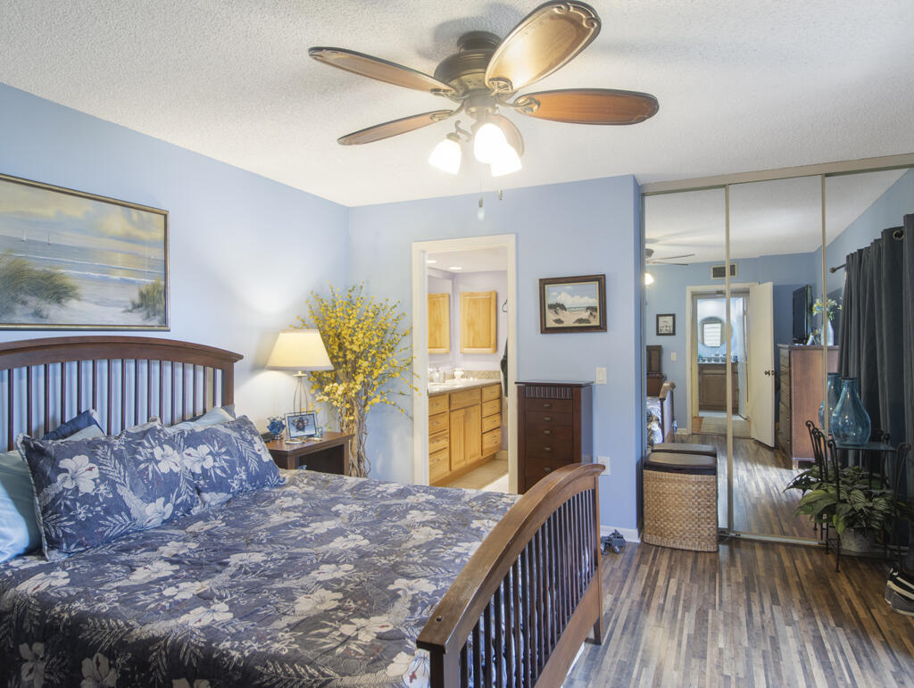 VILLAGE OF SANDALWOOD LAKES 1 - Residential