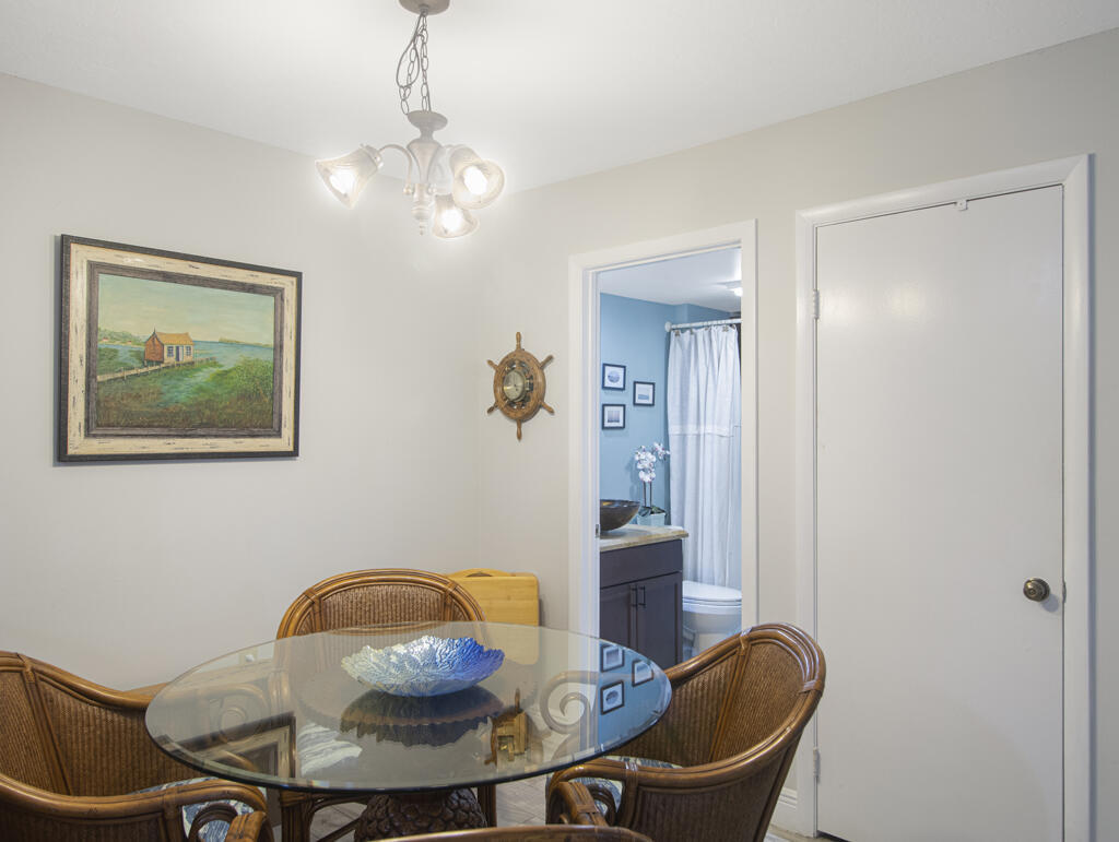 VILLAGE OF SANDALWOOD LAKES 1 - Residential