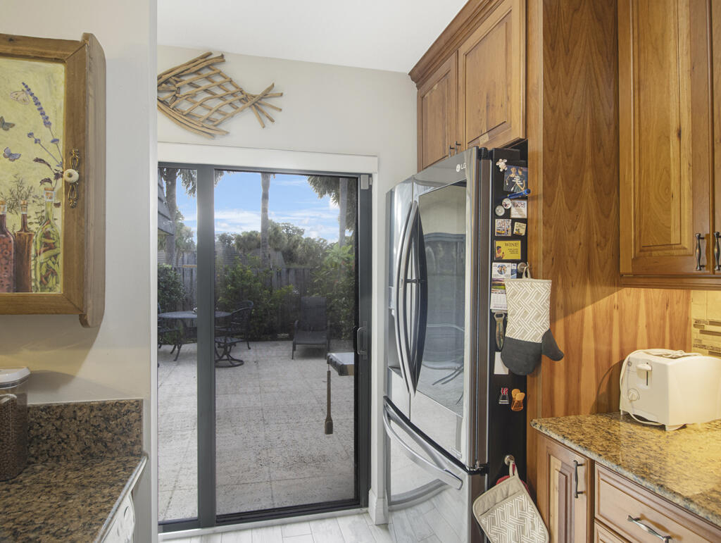 VILLAGE OF SANDALWOOD LAKES 1 - Residential