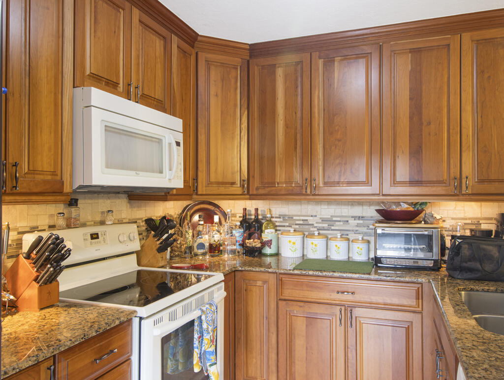 VILLAGE OF SANDALWOOD LAKES 1 - Residential