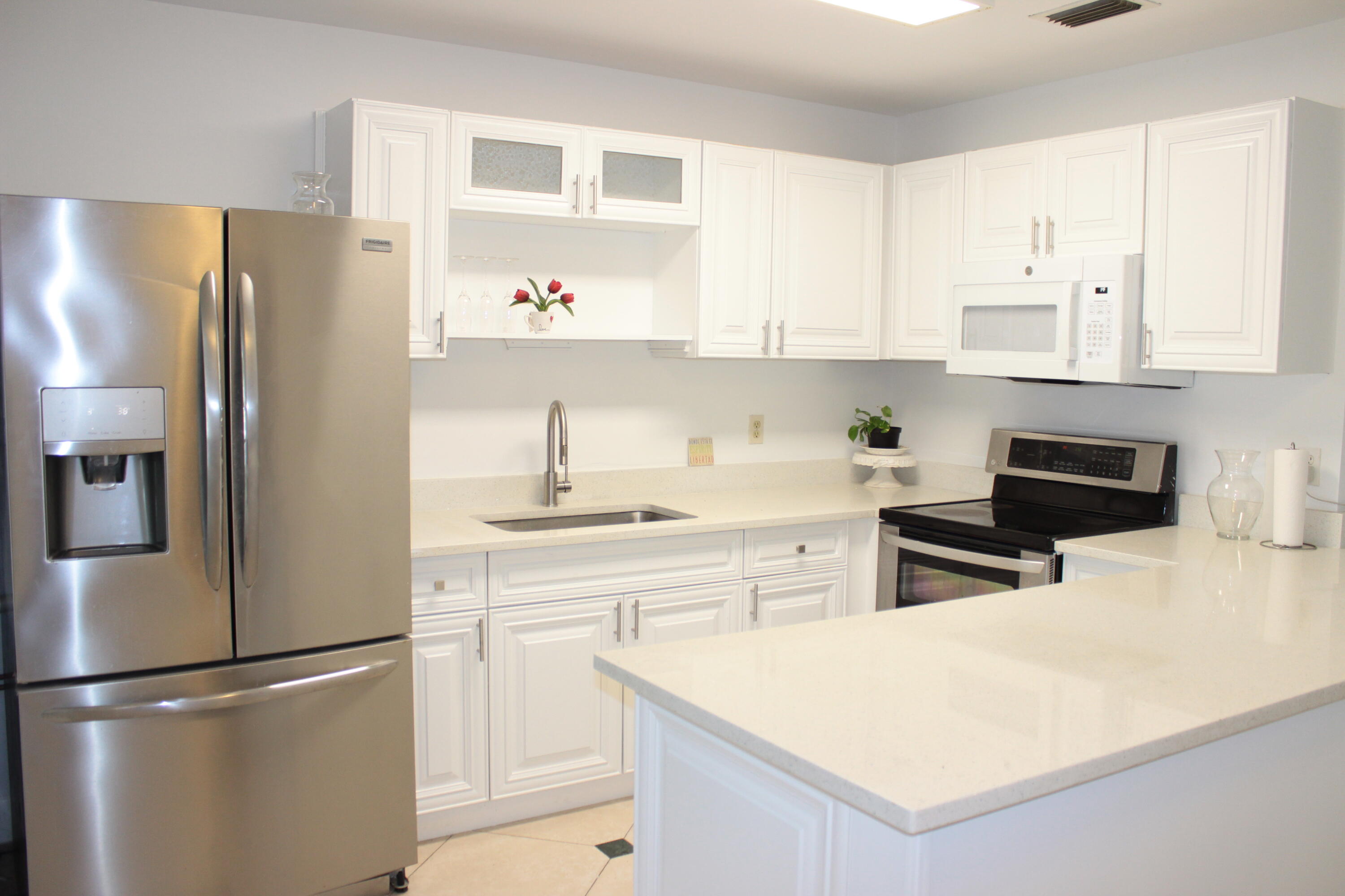 BOCA LAKES CONDO - Residential