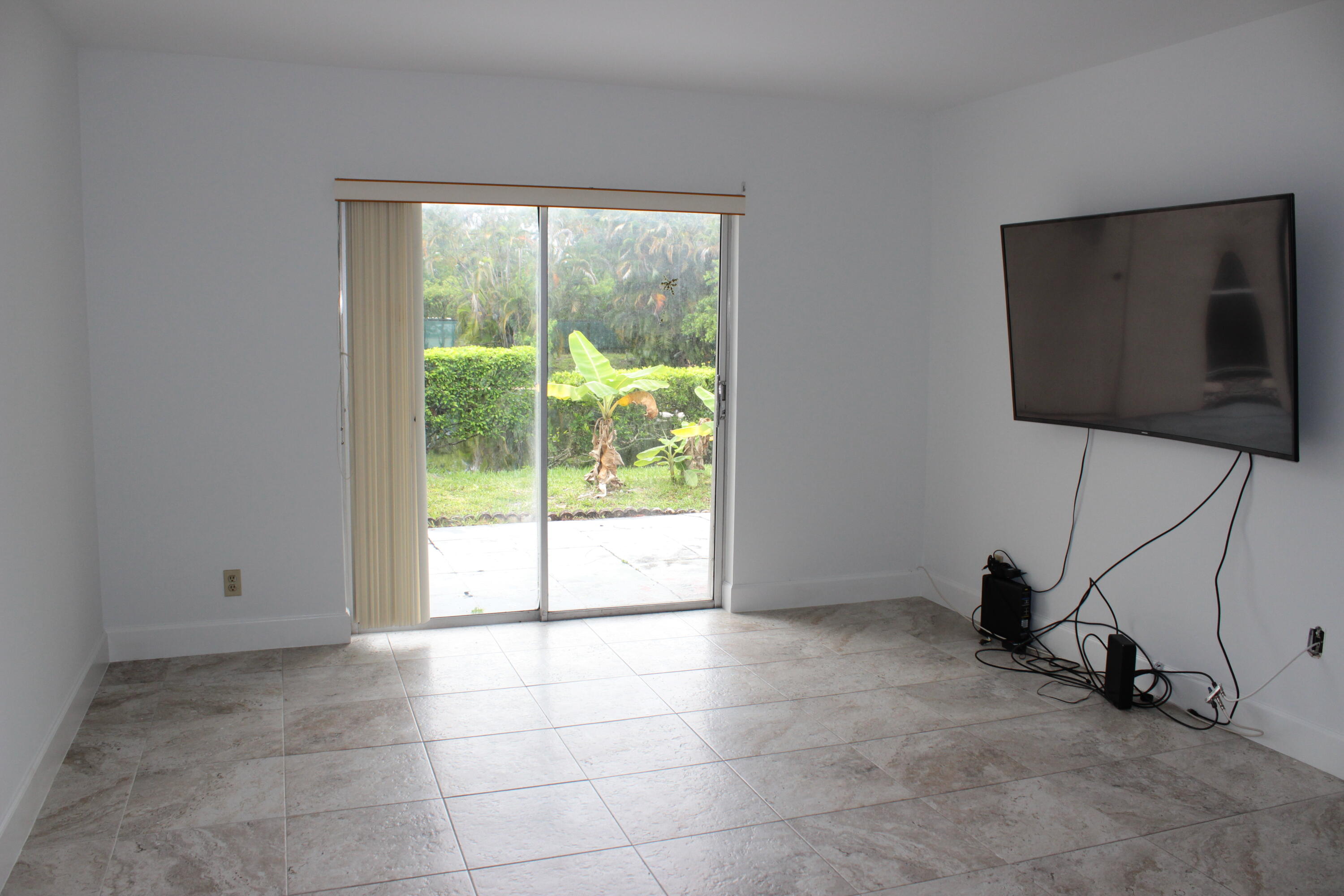 BOCA LAKES CONDO - Residential