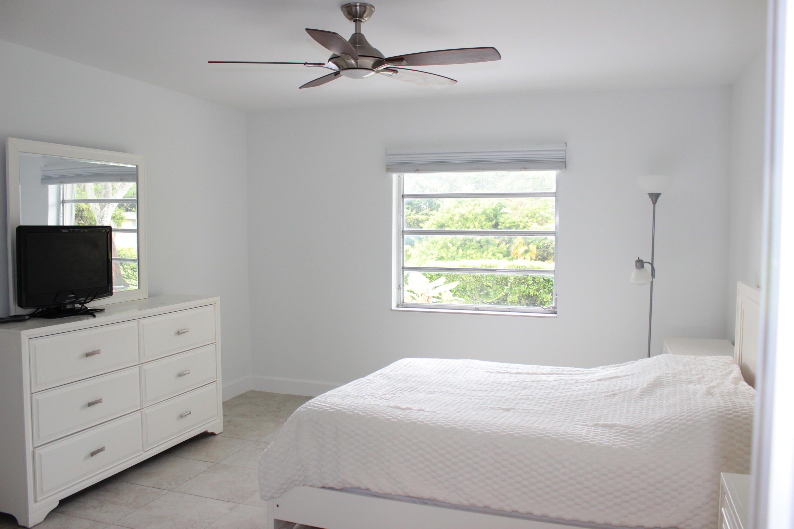 BOCA LAKES CONDO - Residential