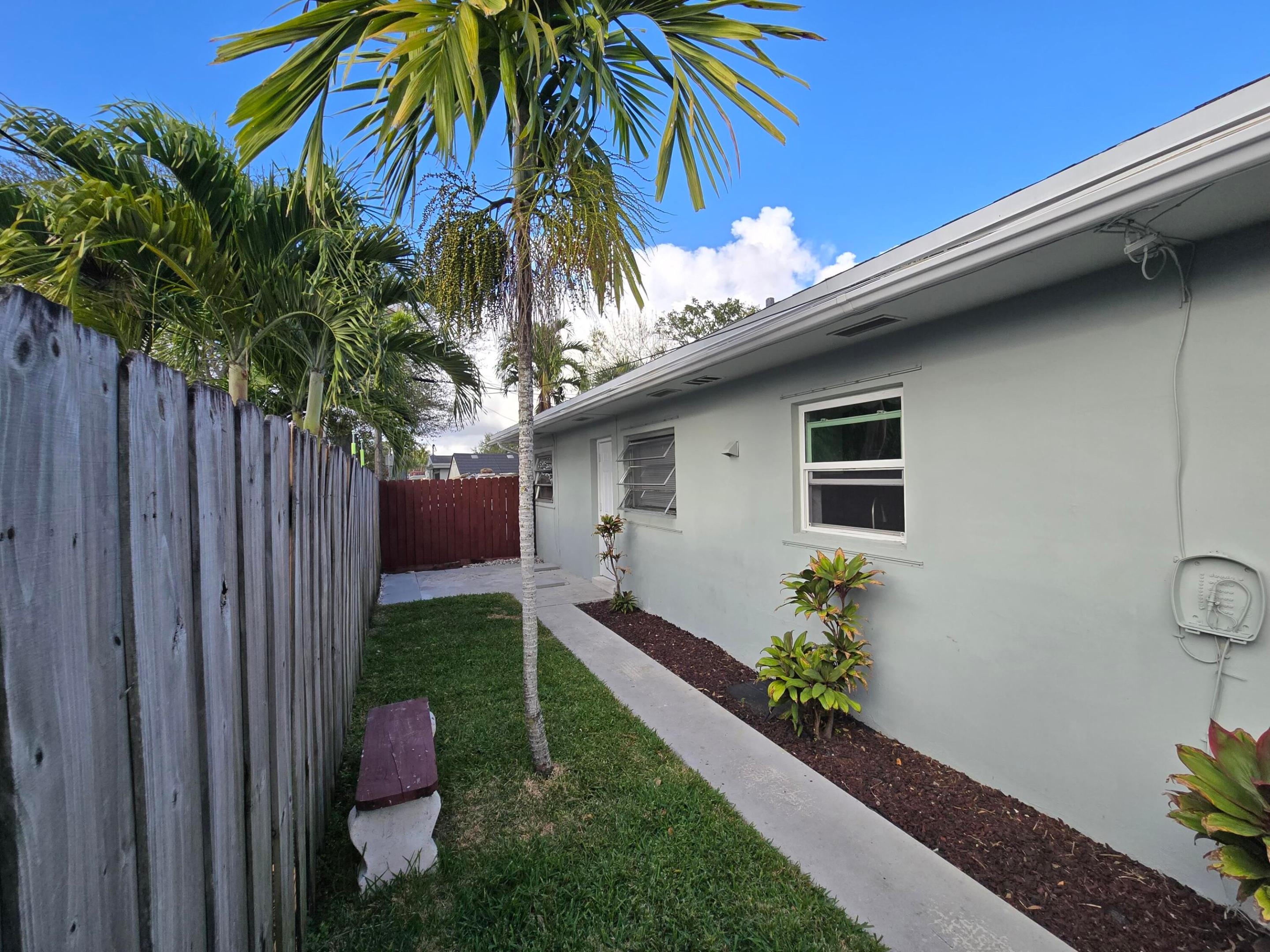 OAK GROVE - Residential Lease