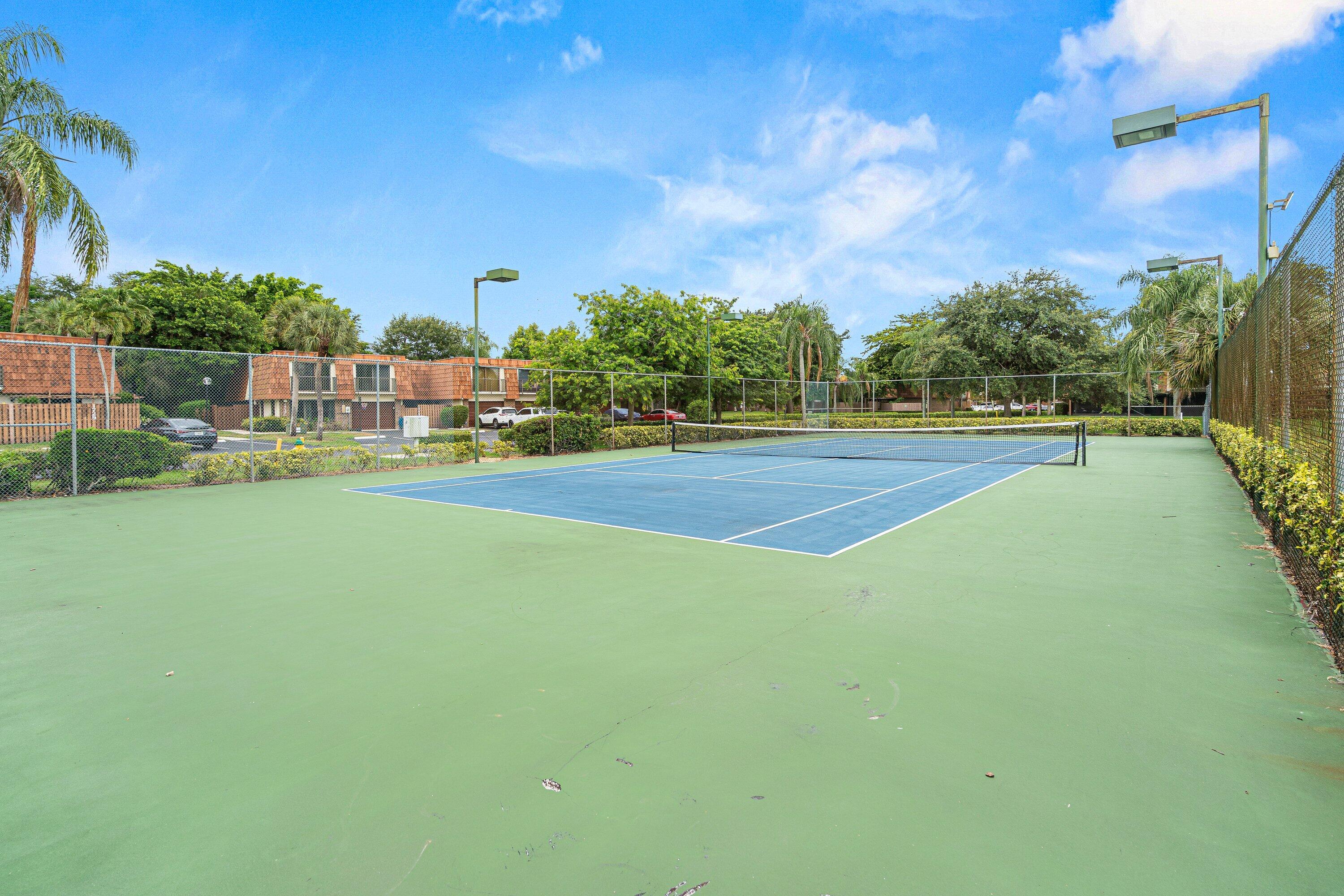 WOODVILLE - Residential