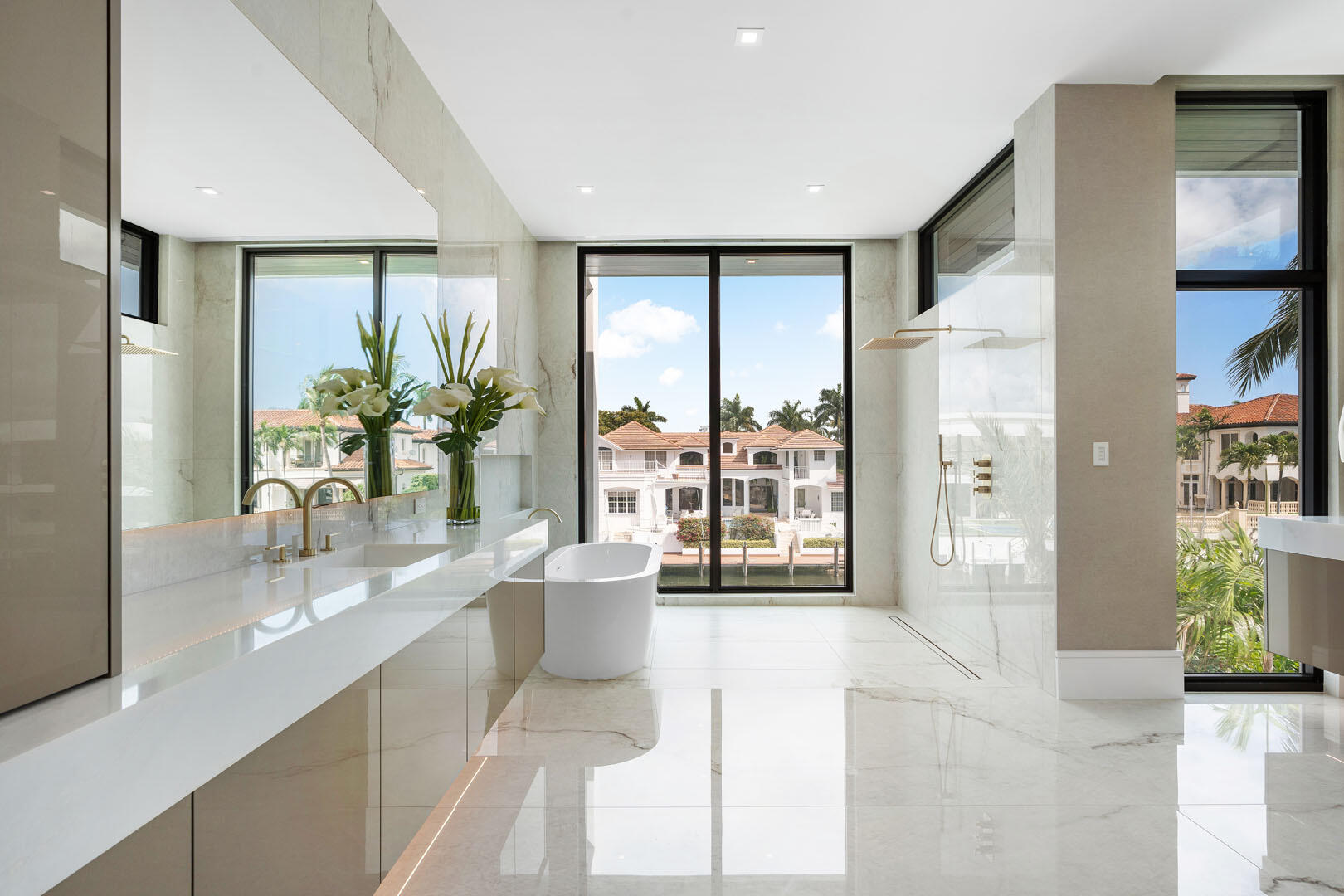 ROYAL PALM YACHT & COUNTRY CLUB - Residential