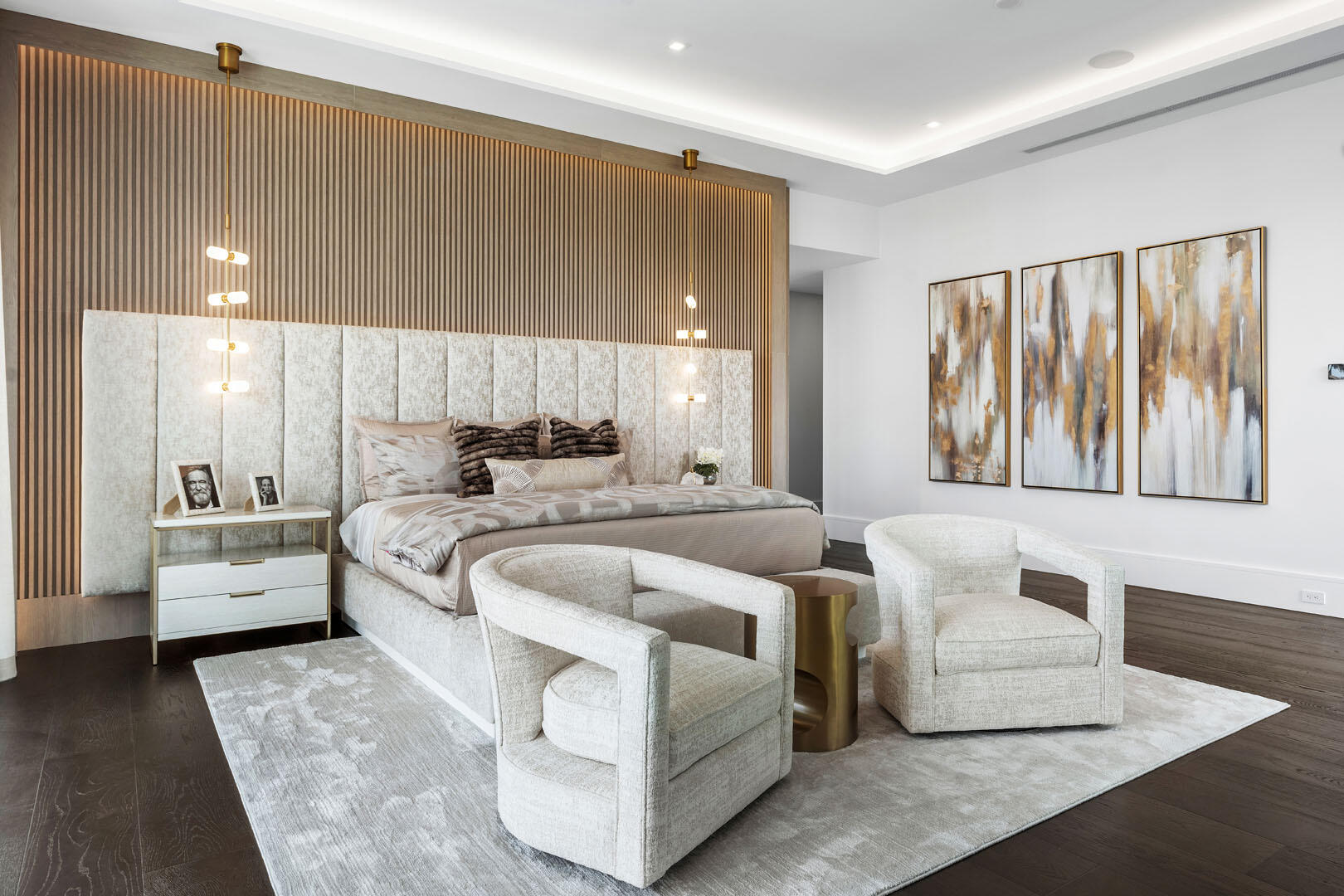 ROYAL PALM YACHT & COUNTRY CLUB - Residential