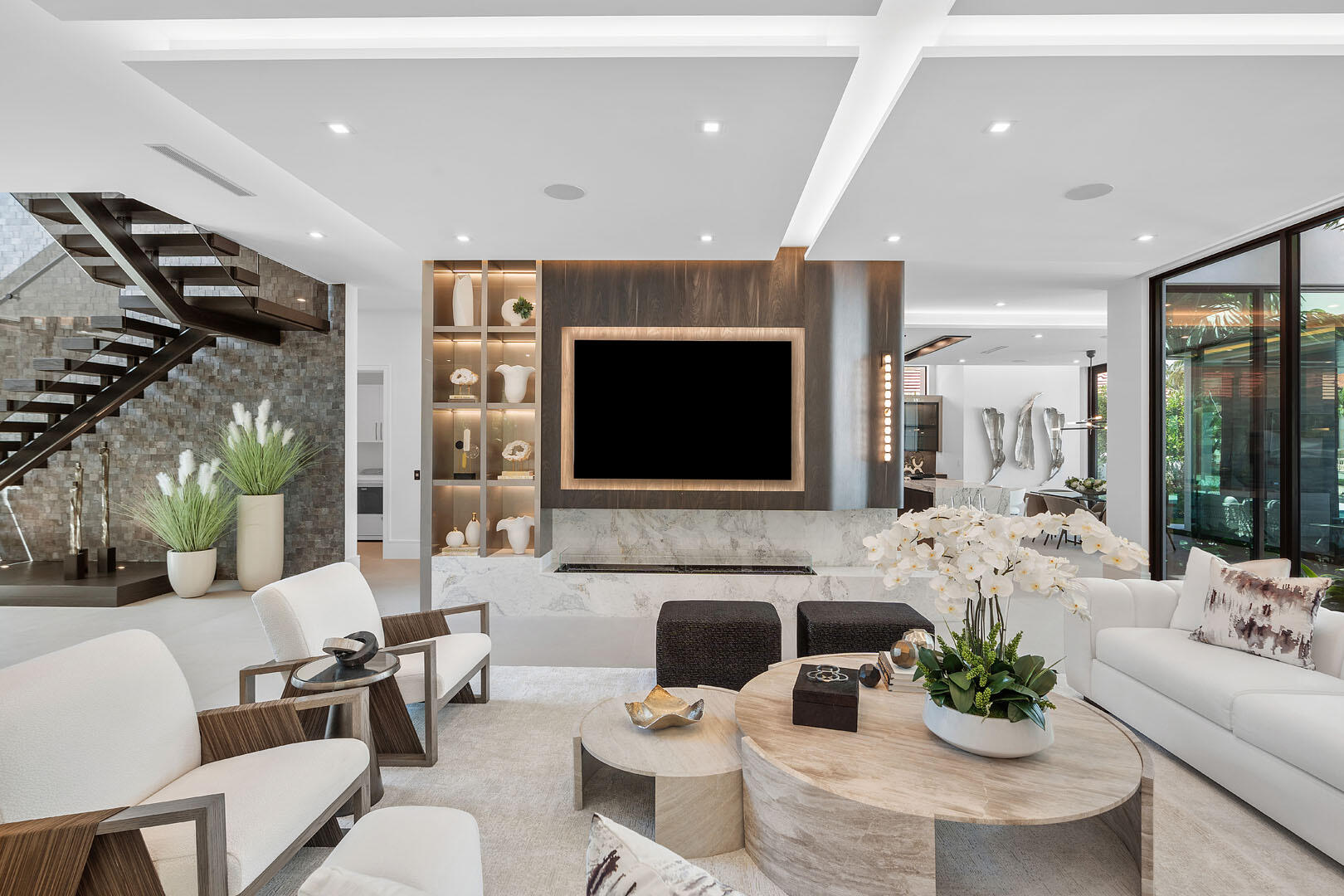 ROYAL PALM YACHT & COUNTRY CLUB - Residential