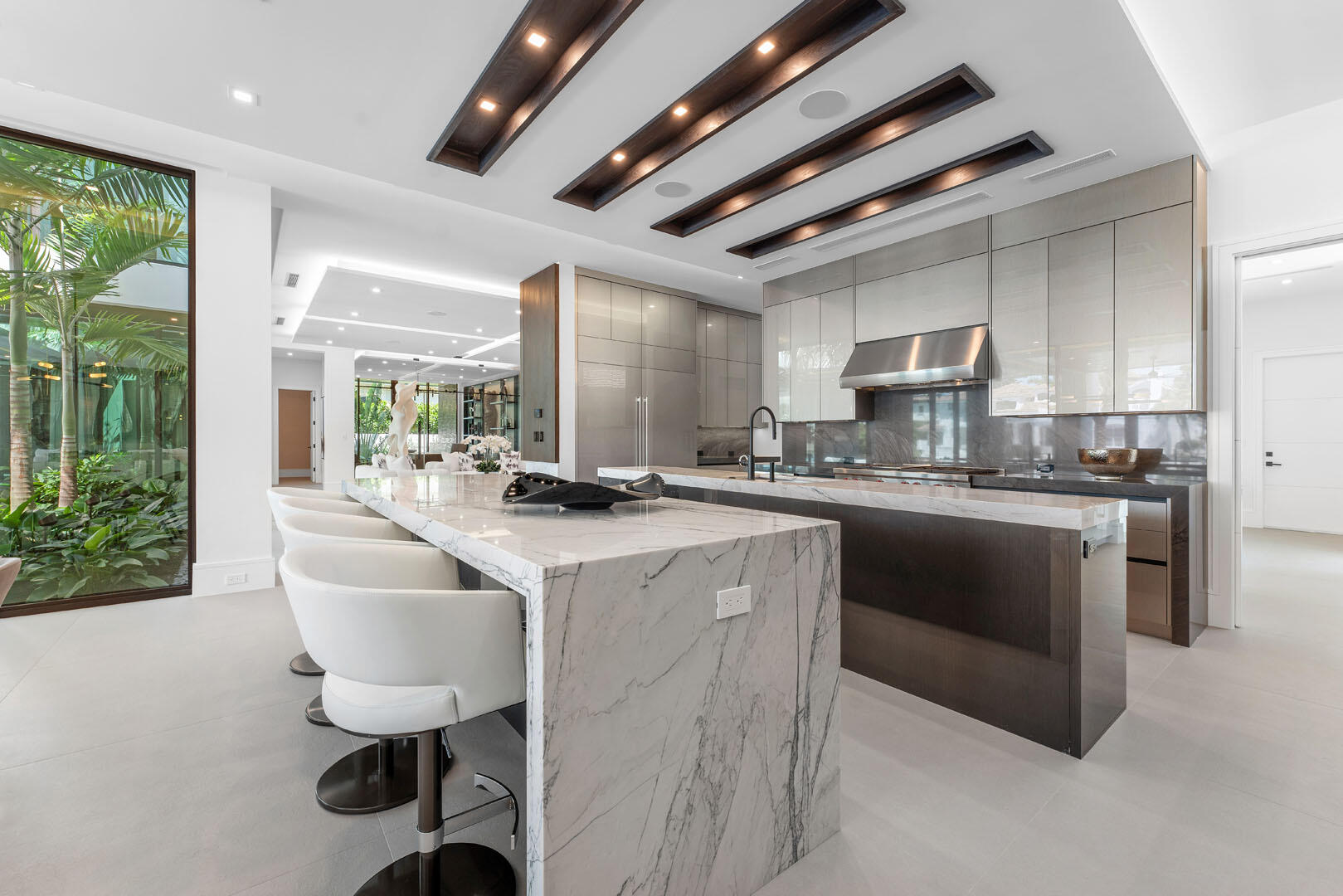 ROYAL PALM YACHT & COUNTRY CLUB - Residential