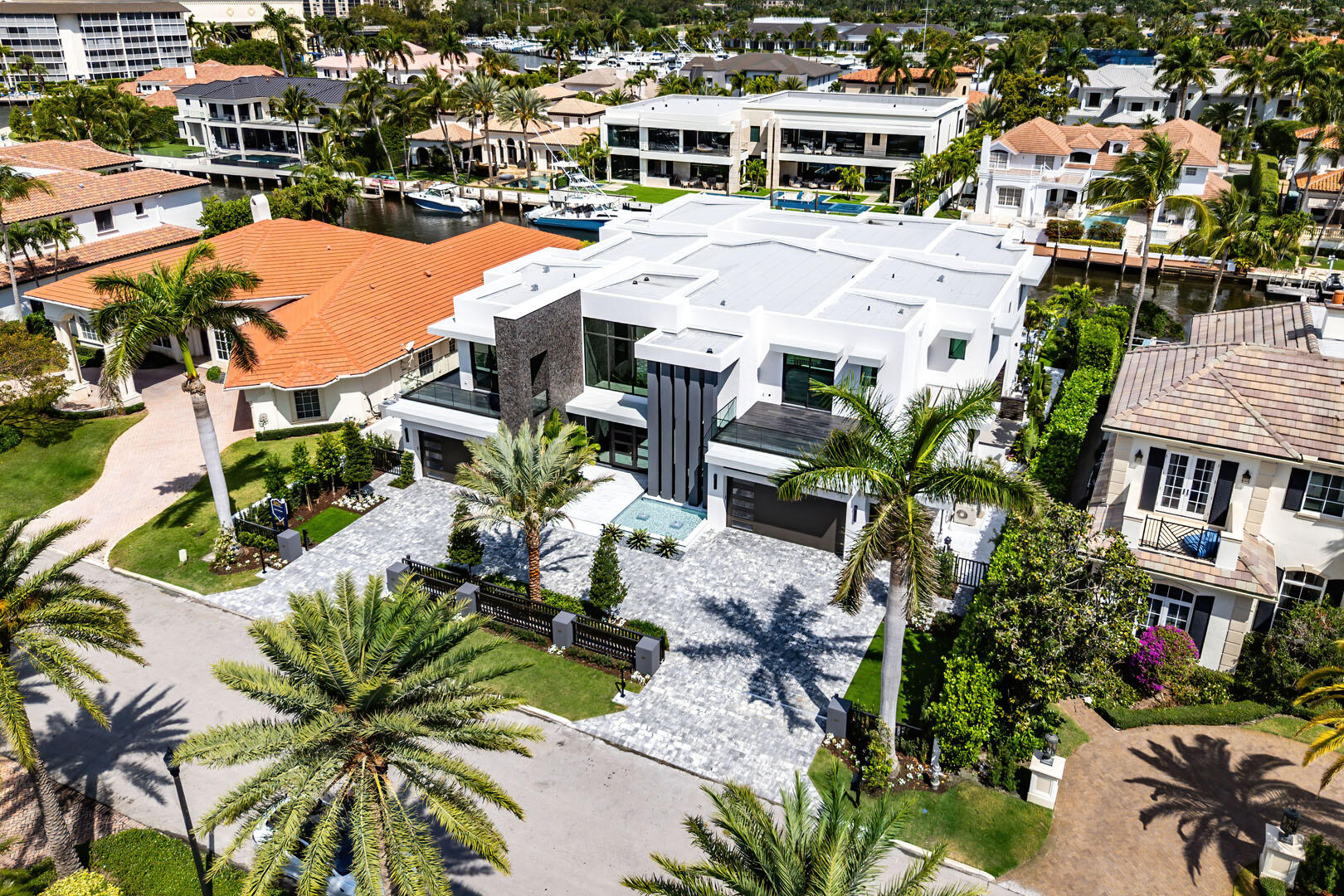 ROYAL PALM YACHT & COUNTRY CLUB - Residential