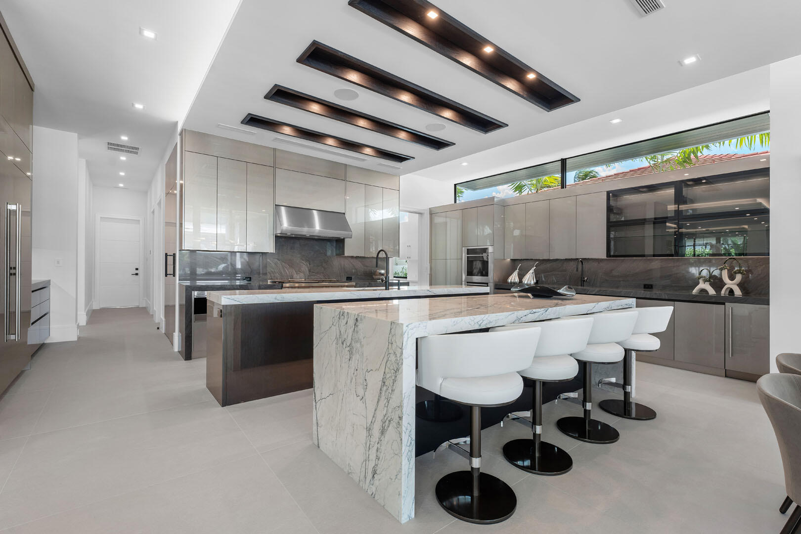 ROYAL PALM YACHT & COUNTRY CLUB - Residential