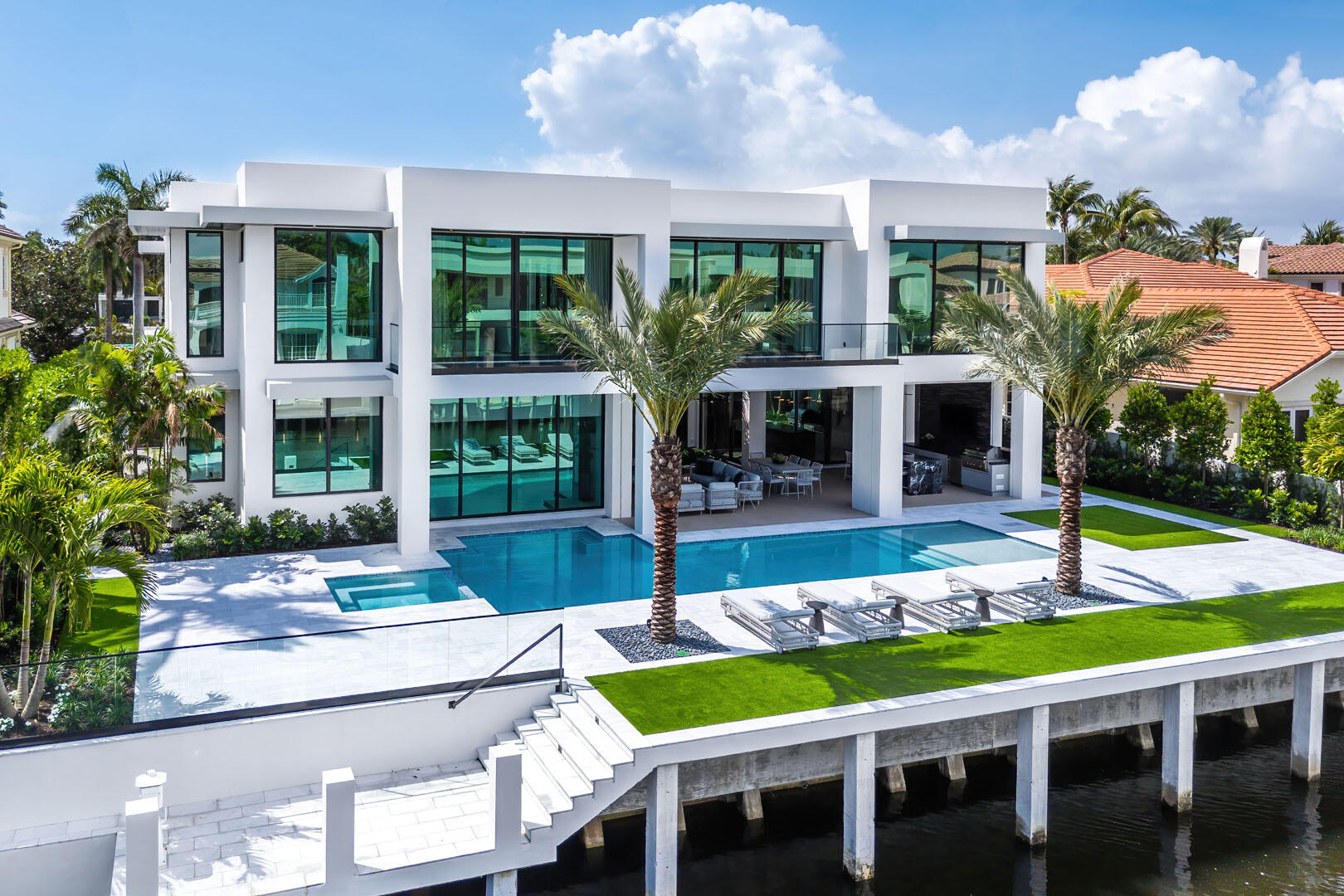 ROYAL PALM YACHT & COUNTRY CLUB - Residential