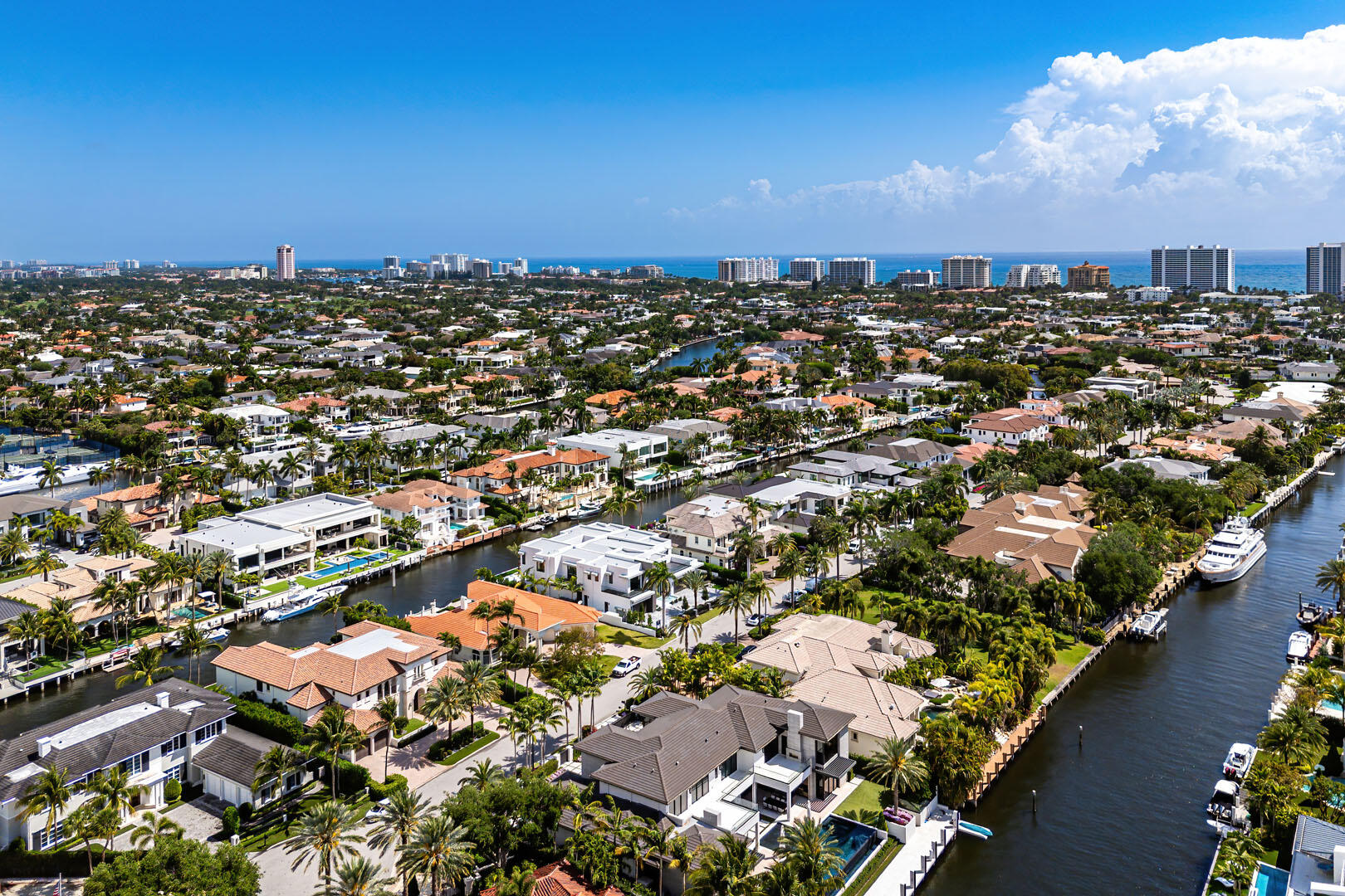 ROYAL PALM YACHT & COUNTRY CLUB - Residential