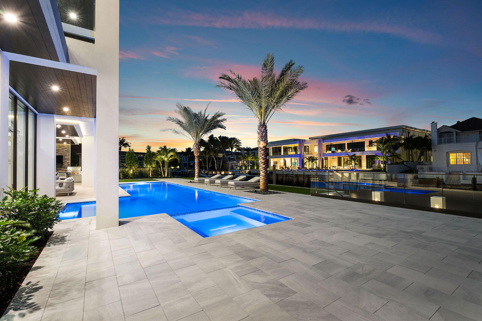ROYAL PALM YACHT & COUNTRY CLUB - Residential