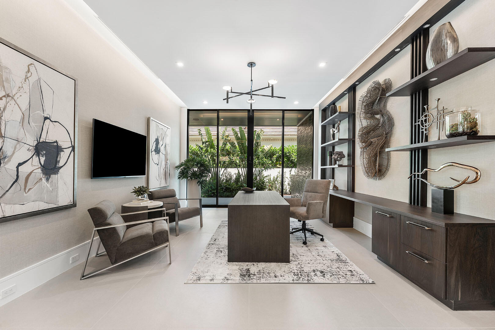 ROYAL PALM YACHT & COUNTRY CLUB - Residential