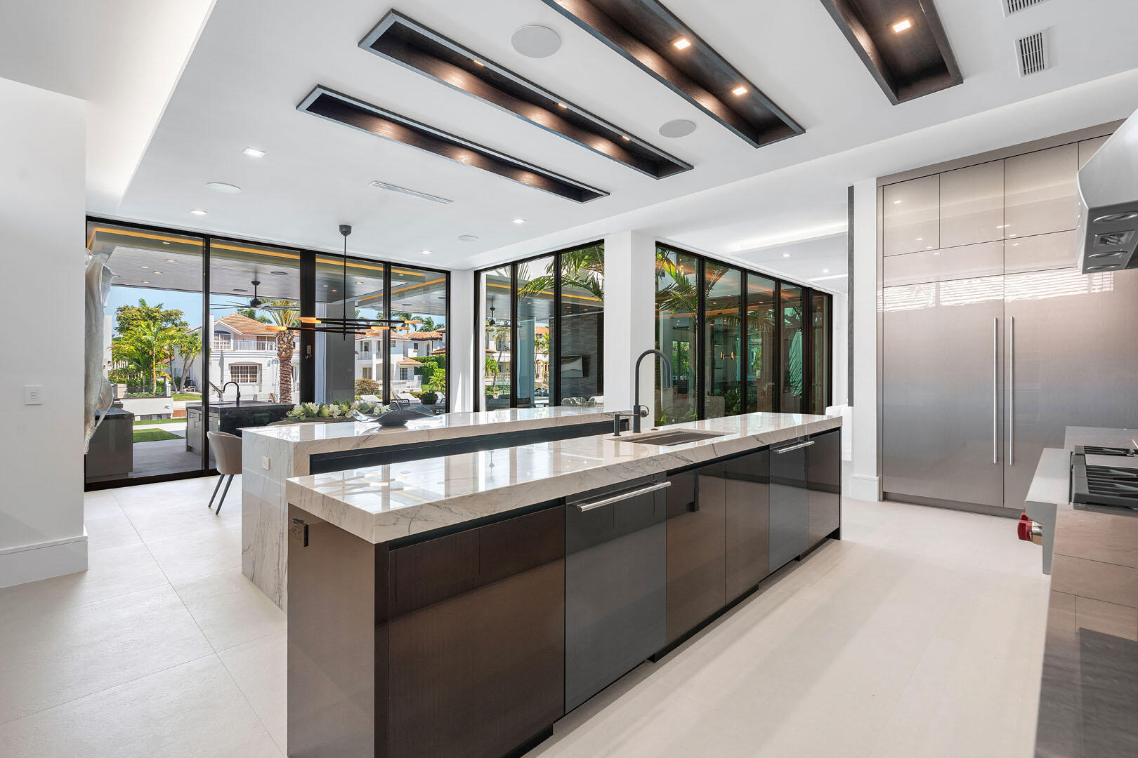 ROYAL PALM YACHT & COUNTRY CLUB - Residential