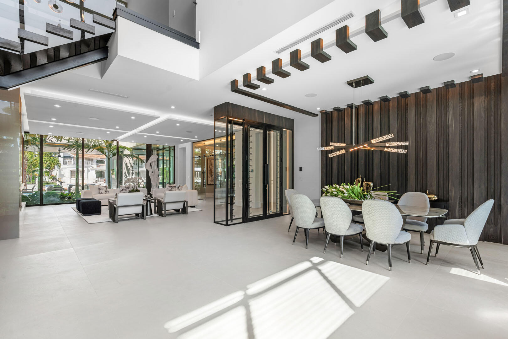 ROYAL PALM YACHT & COUNTRY CLUB - Residential