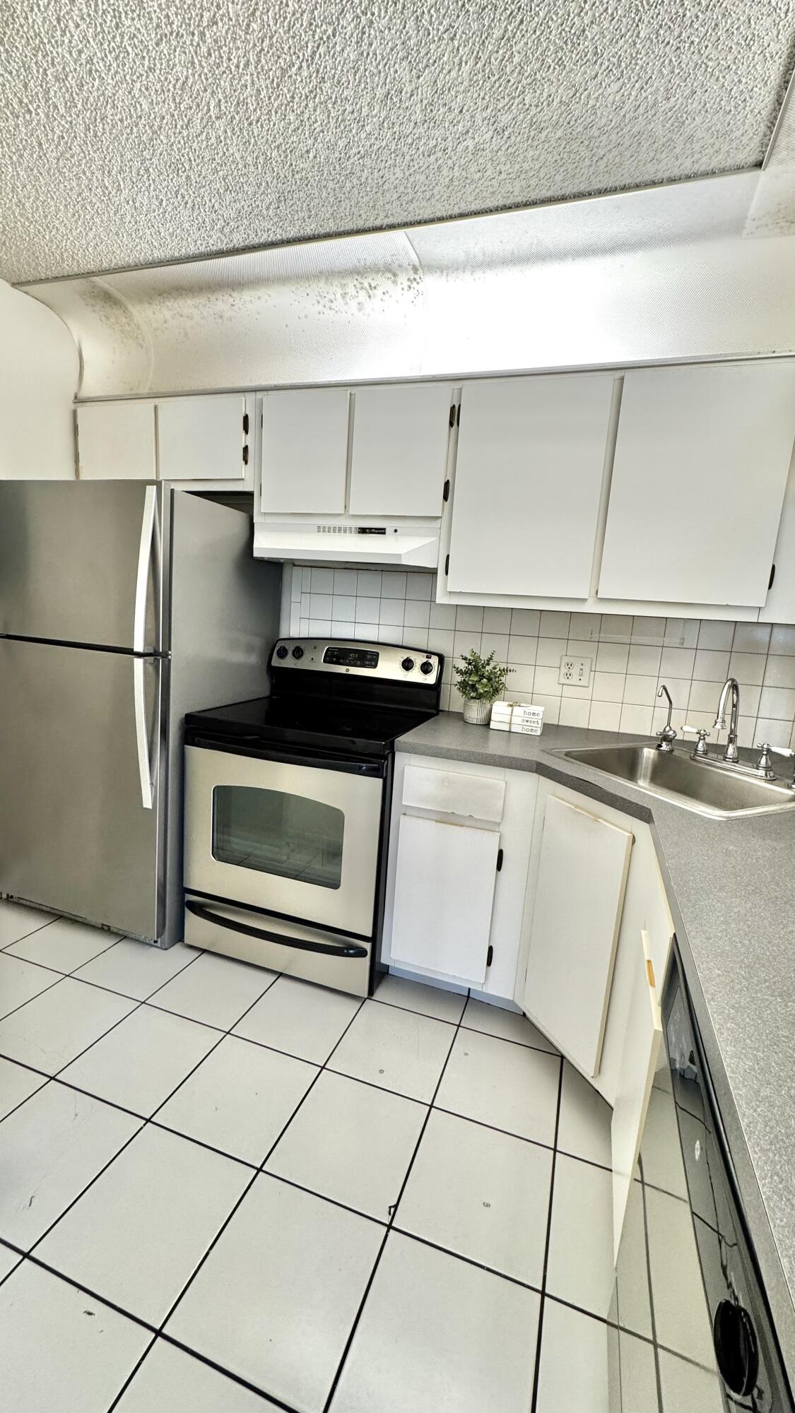 PALM CLUB VILLAGE I CONDO - Residential