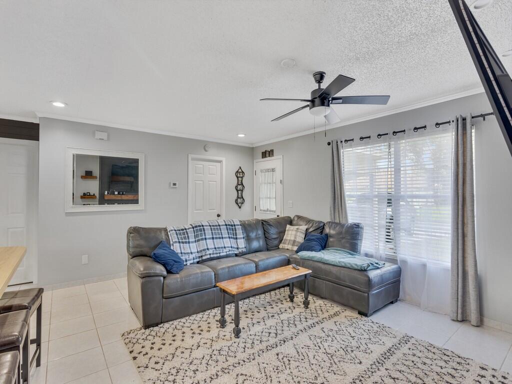 PORT ST LUCIE SECTION 3 - Residential