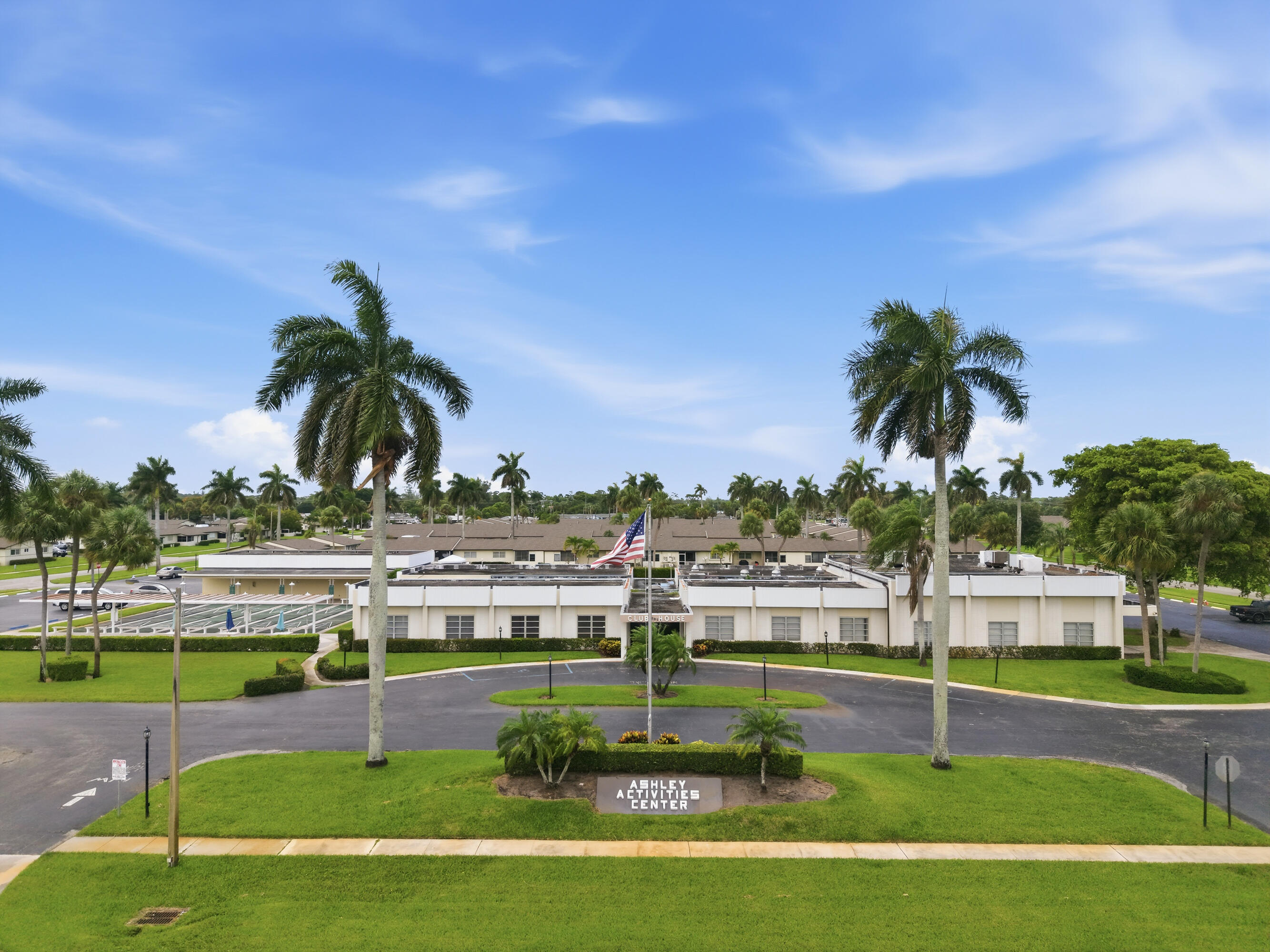 CRESTHAVEN VILLAS 3 CONDO - Residential